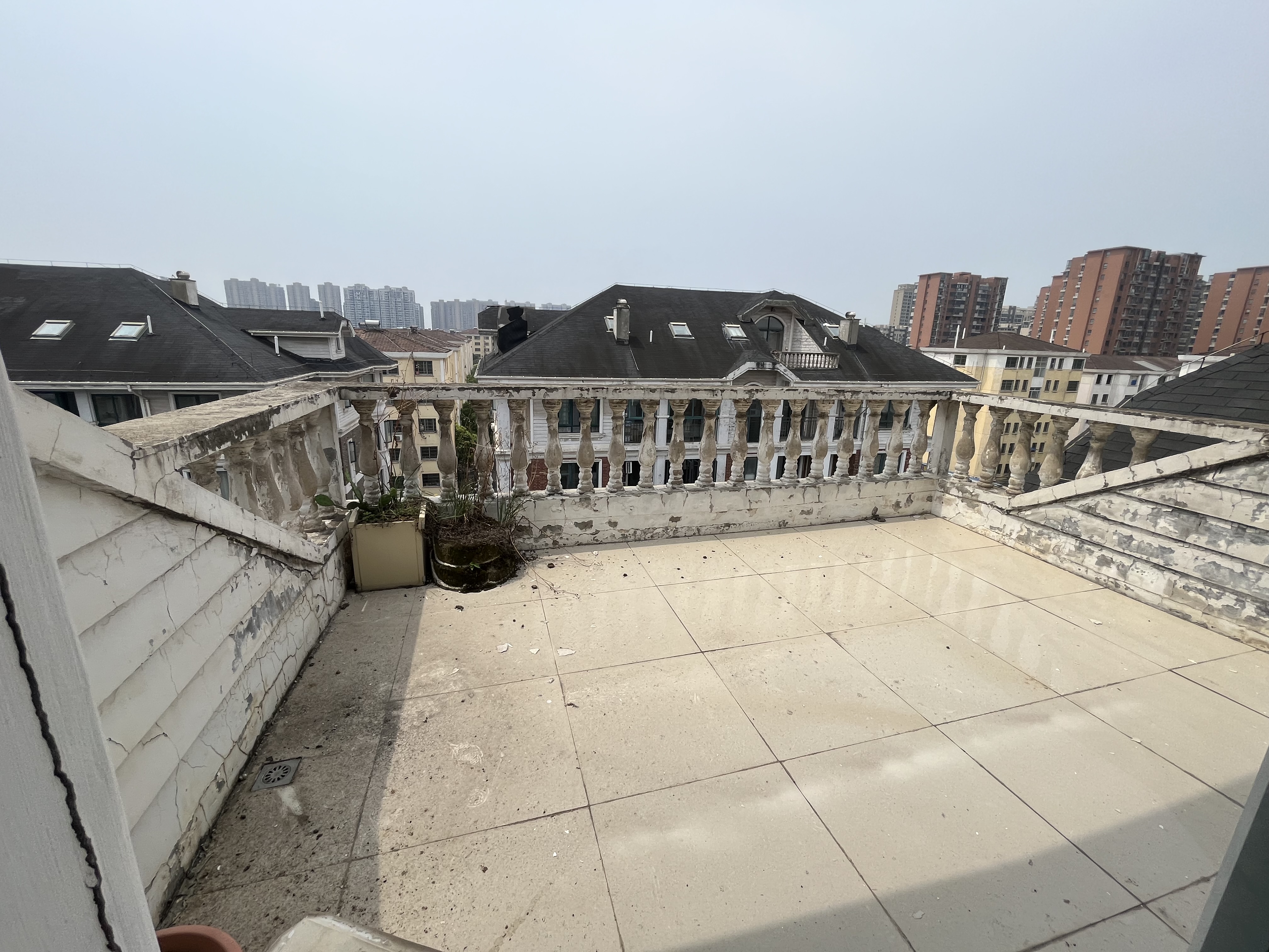 德政园香香榭里步梯复式楼买一送一.精装成色新.看房方便