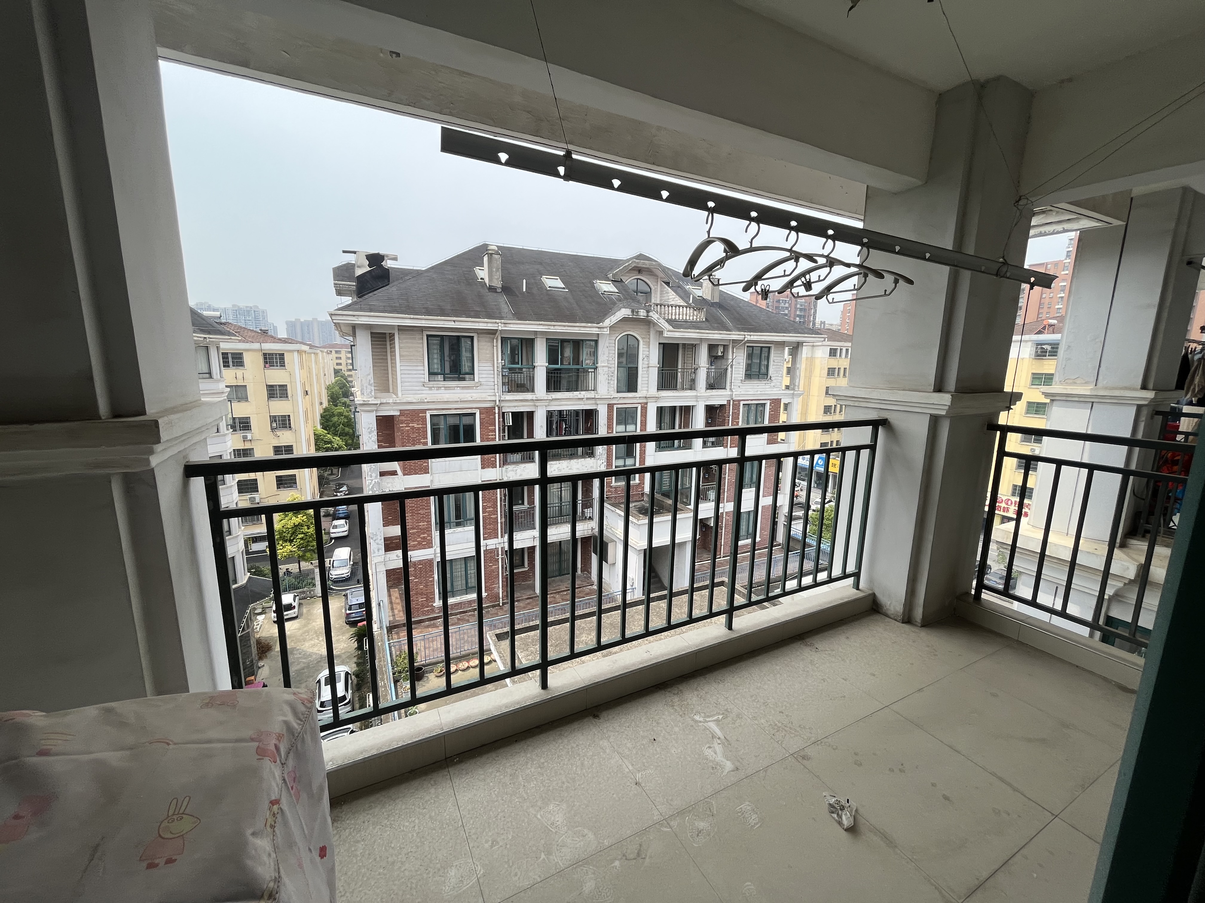 德政园香香榭里步梯复式楼买一送一.精装成色新.看房方便