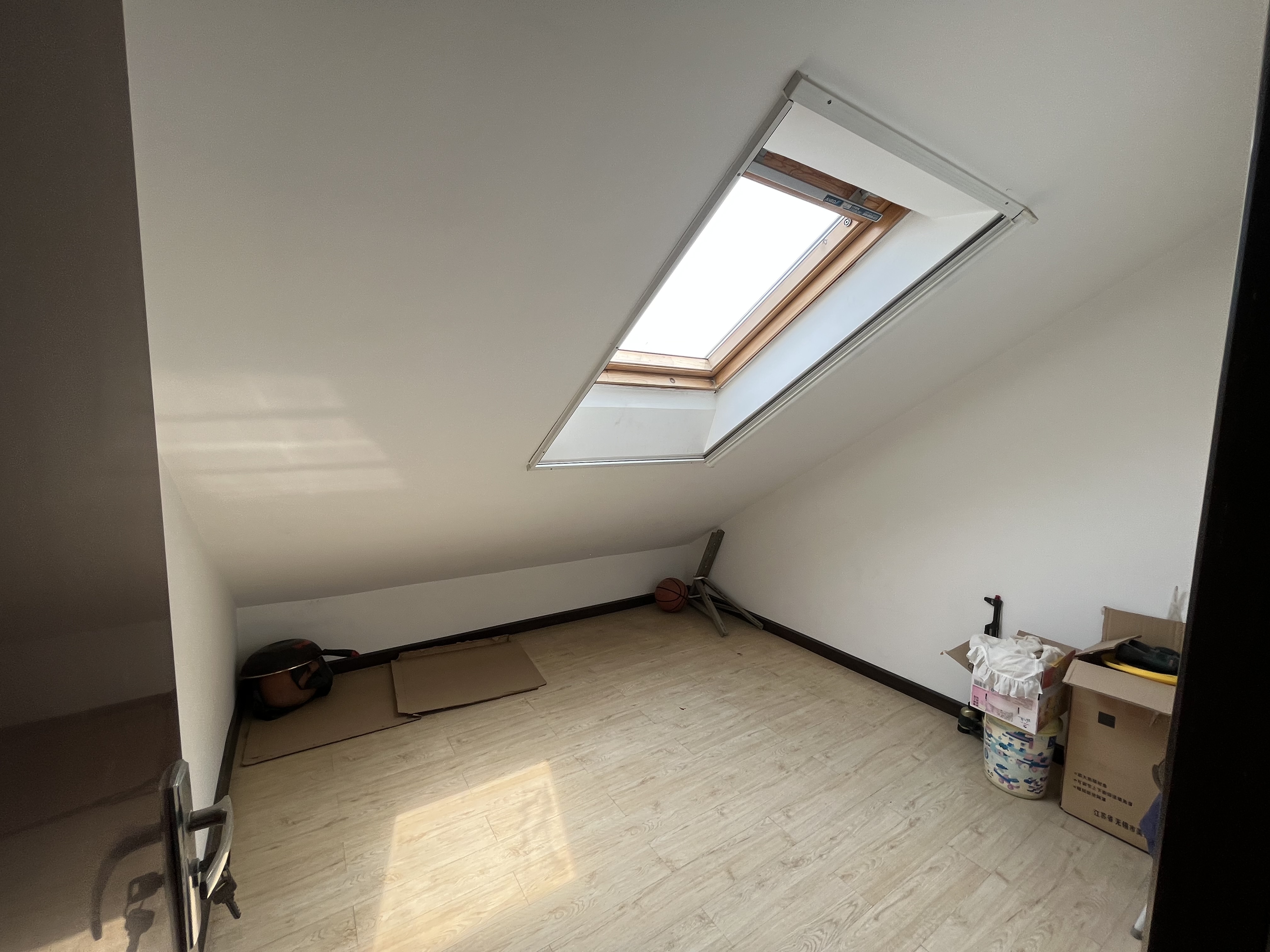 德政园香香榭里步梯复式楼买一送一.精装成色新.看房方便