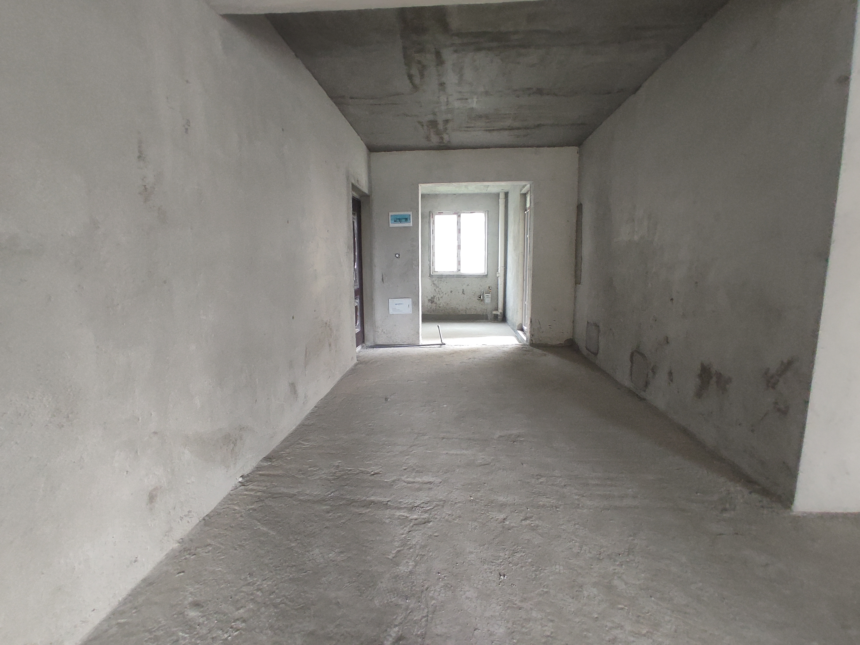 彭场上品金苑.毛坯大三房.南北通透.钥匙看房