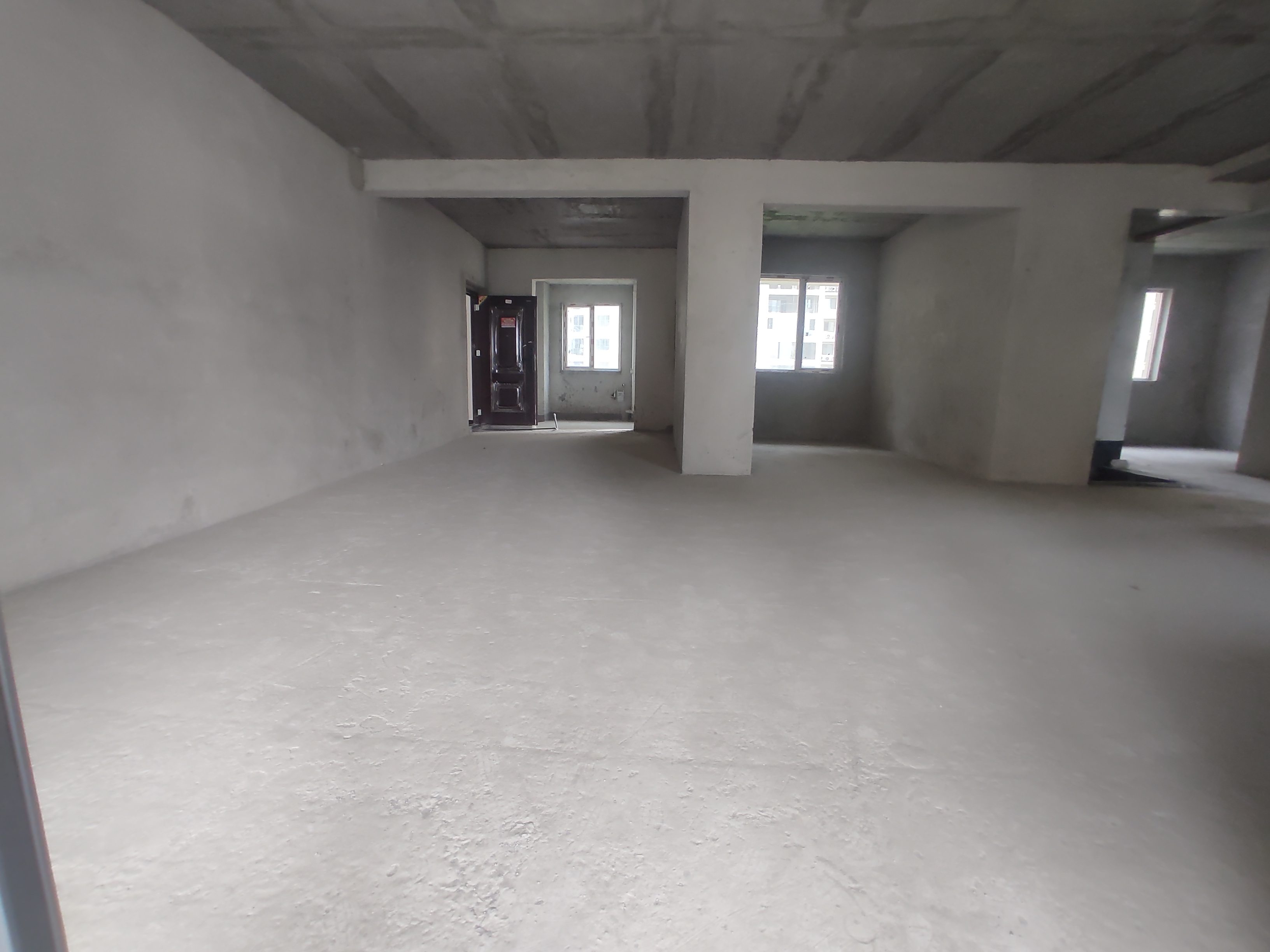 彭场上品金苑.毛坯大三房.南北通透.钥匙看房