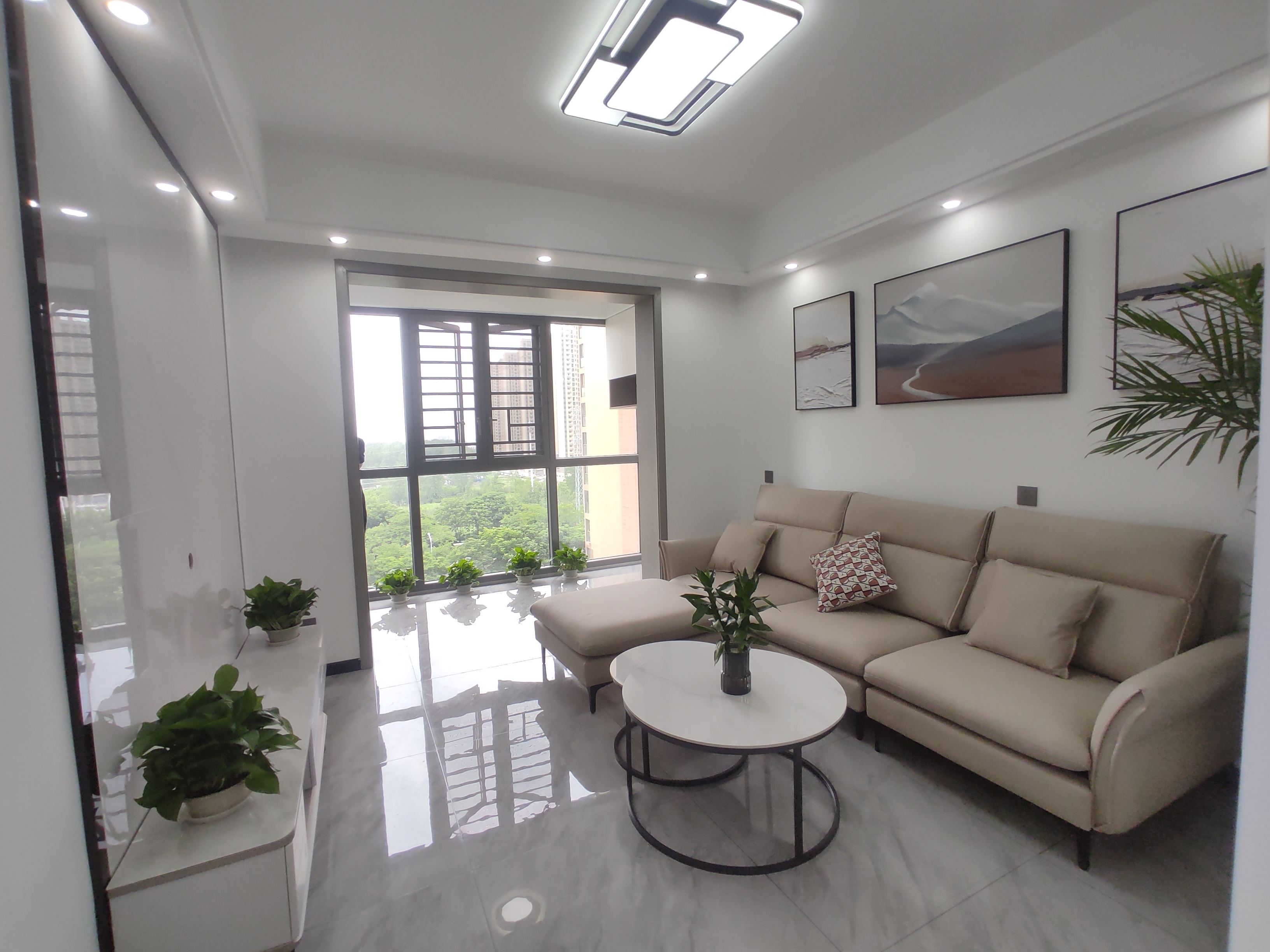 紫润尚城.全新装修三房.证件满二.看房有钥匙