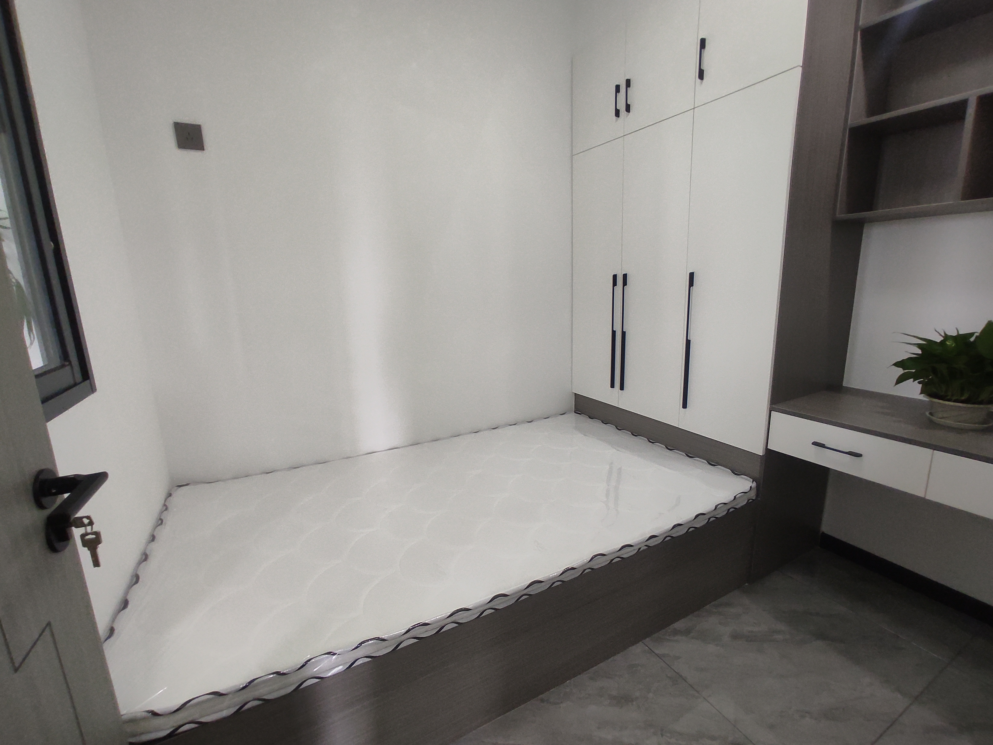 紫润尚城.全新装修三房.证件满二.看房有钥匙