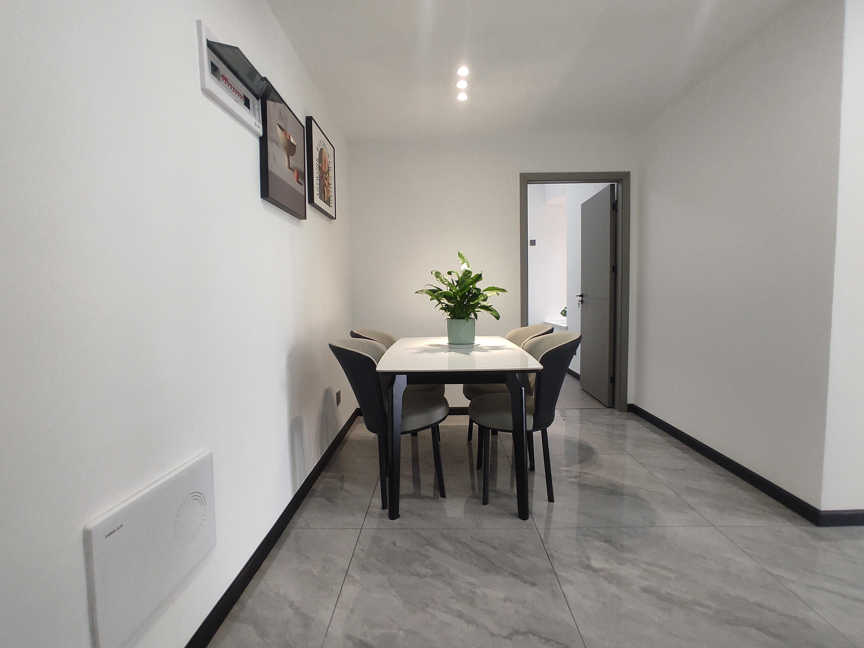 紫润尚城.全新装修三房.证件满二.看房有钥匙