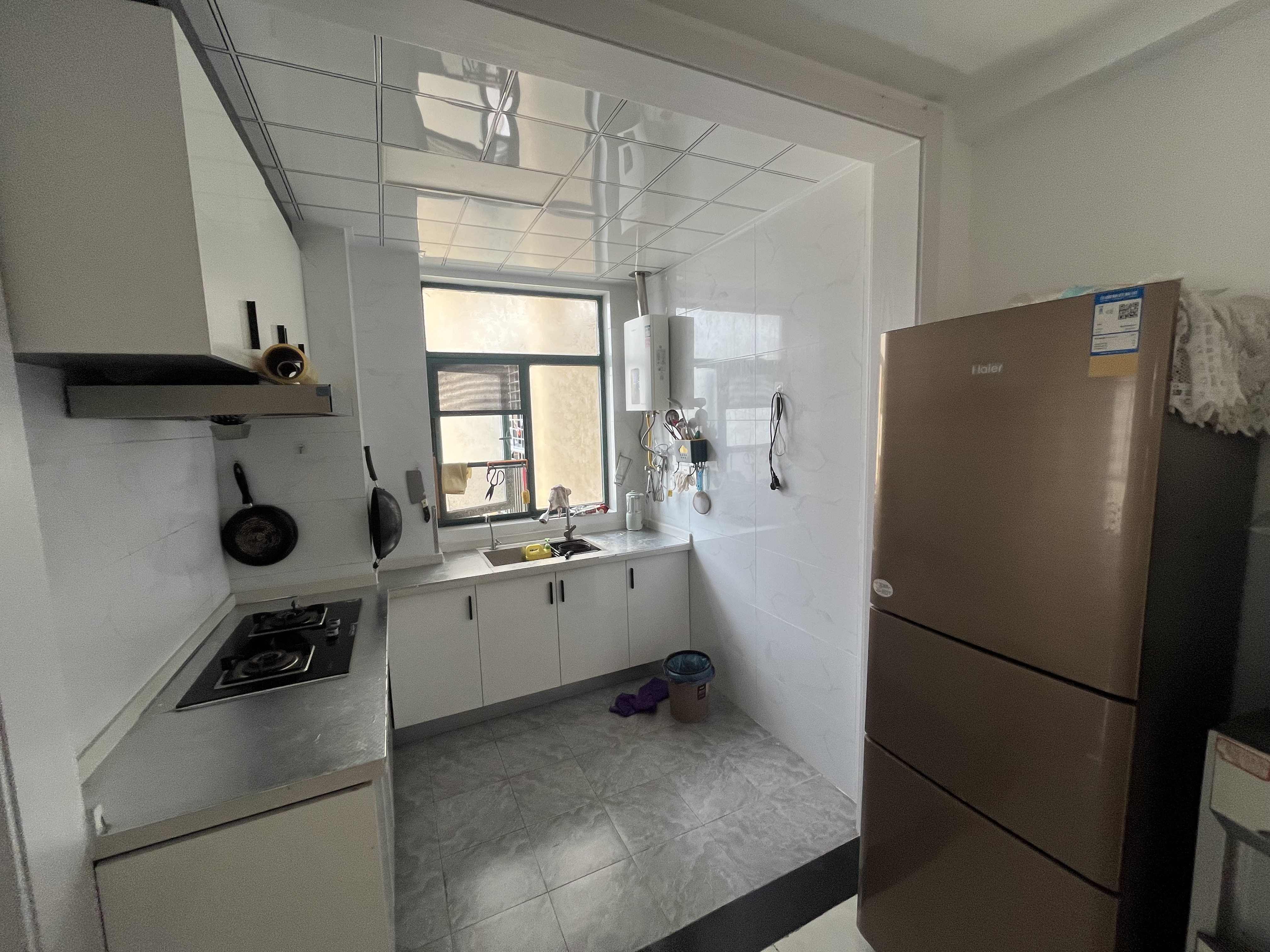 新街小三房中间楼层看房方便