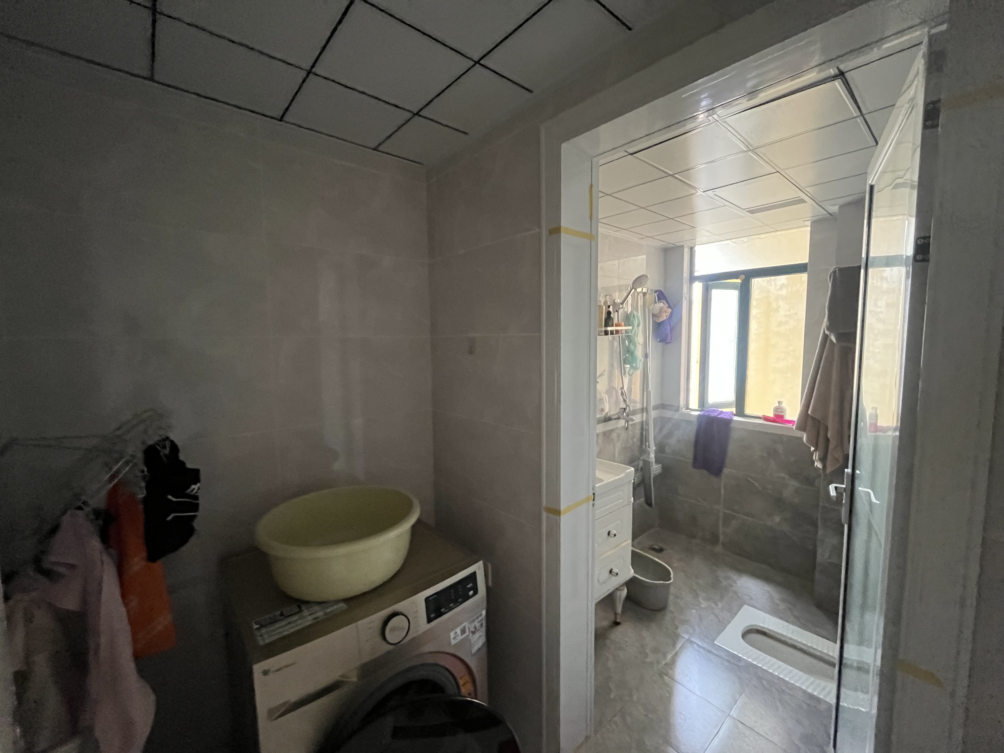 新街小三房中间楼层看房方便