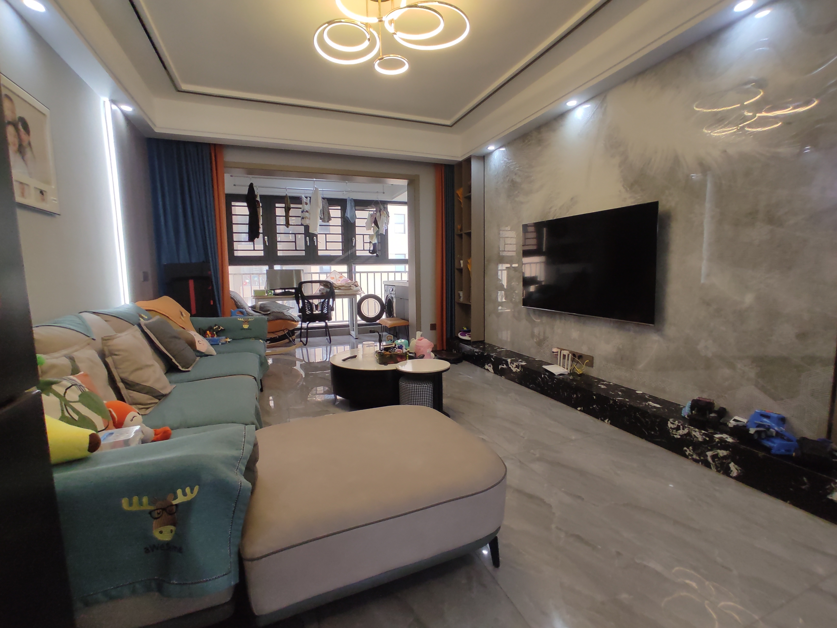 学府名都.全屋品牌装修大三房.南北通透.证件满二.看房方便