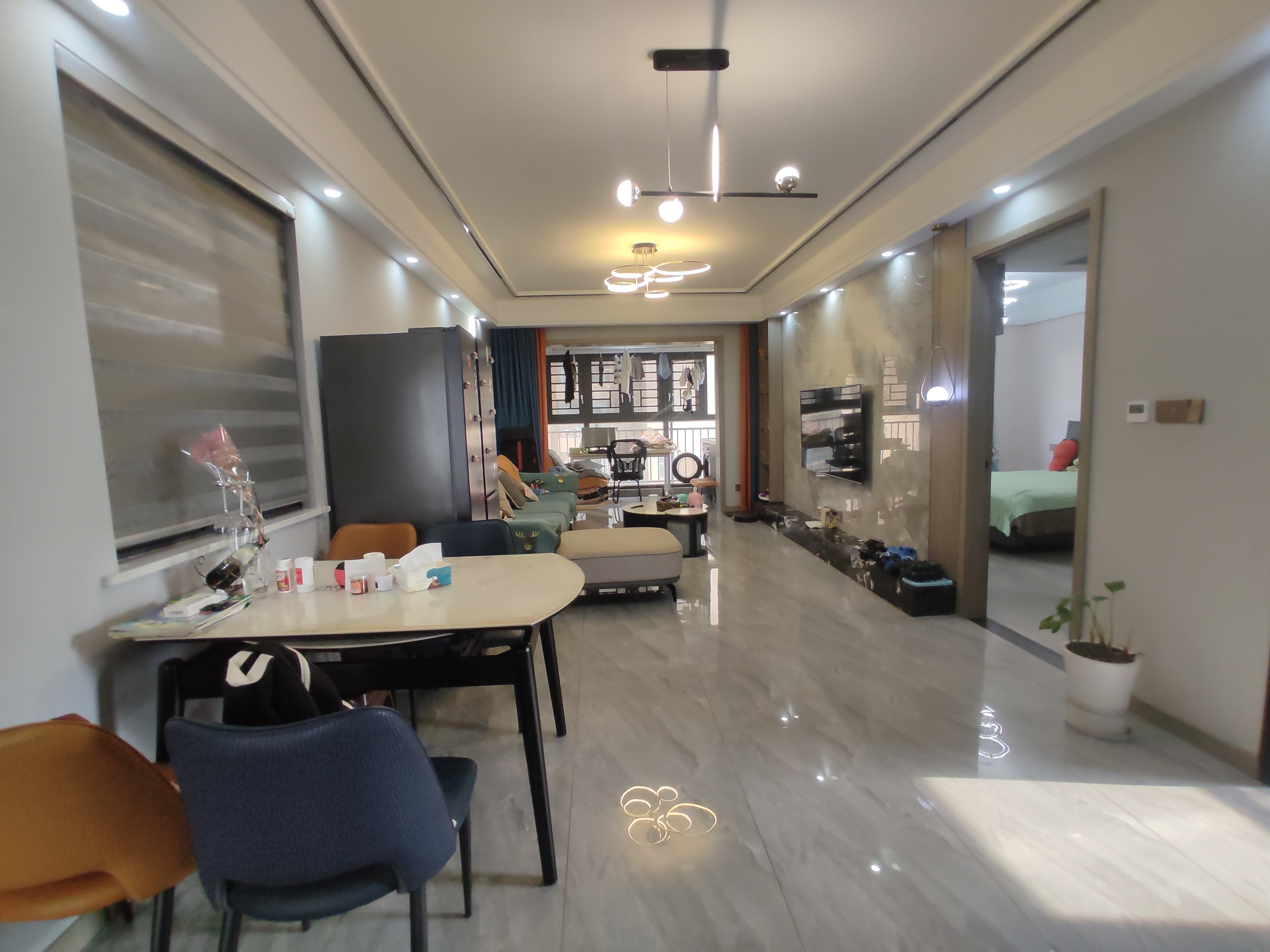 学府名都.全屋品牌装修大三房.南北通透.证件满二.看房方便