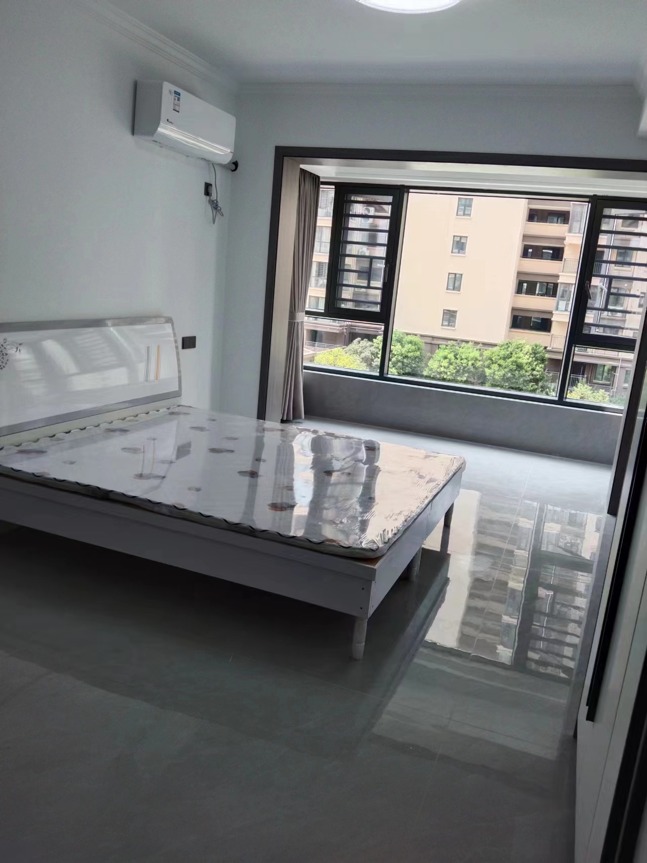 荣怀荣怀极地世家.精装大三房.业主诚意出租