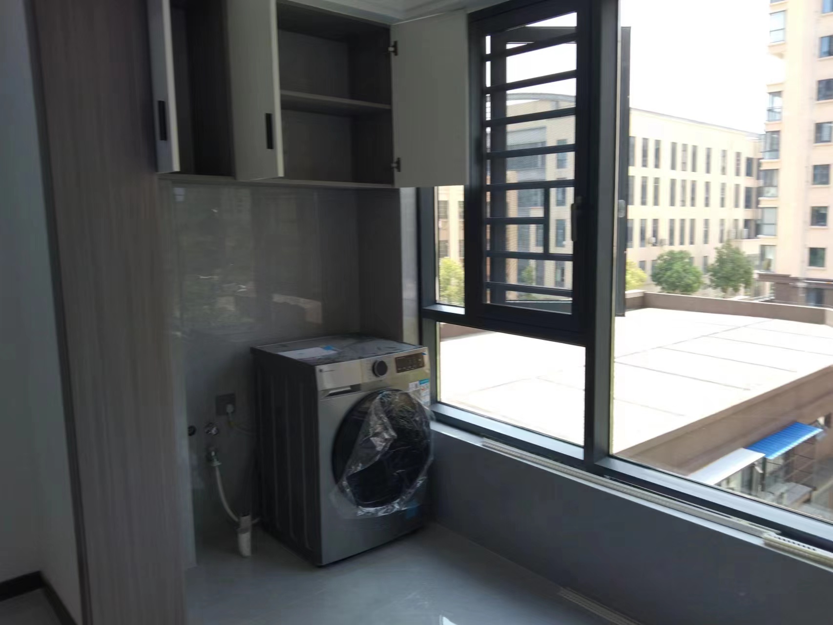 荣怀荣怀极地世家.精装大三房.业主诚意出租