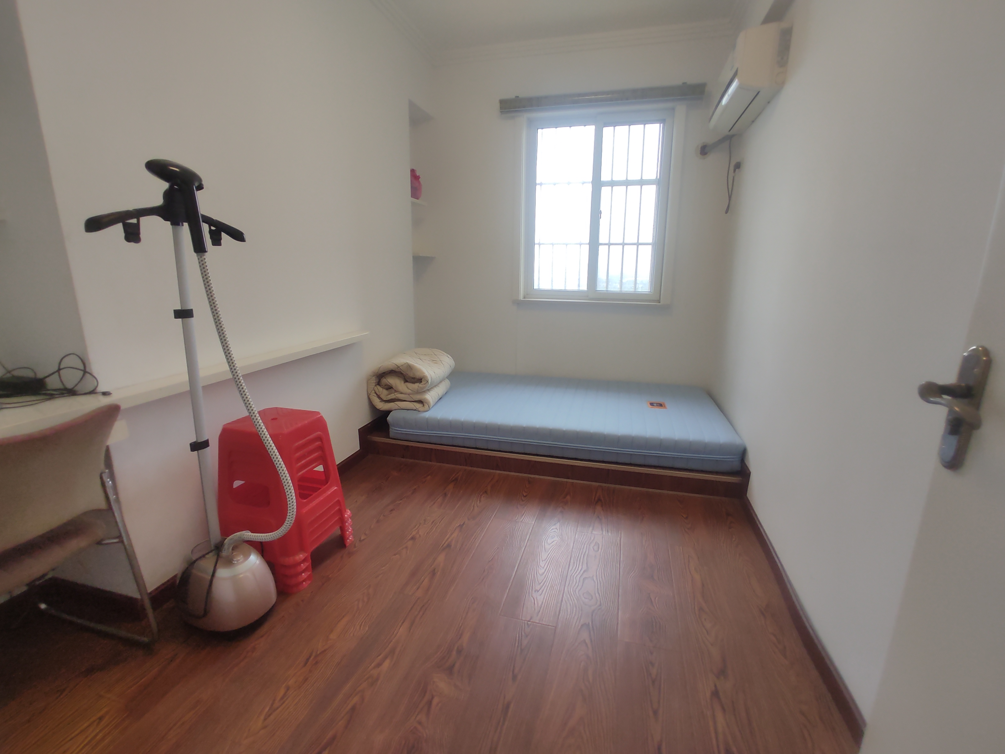 翰林公馆.精装四房.证件满二.中间楼层.钥匙看房