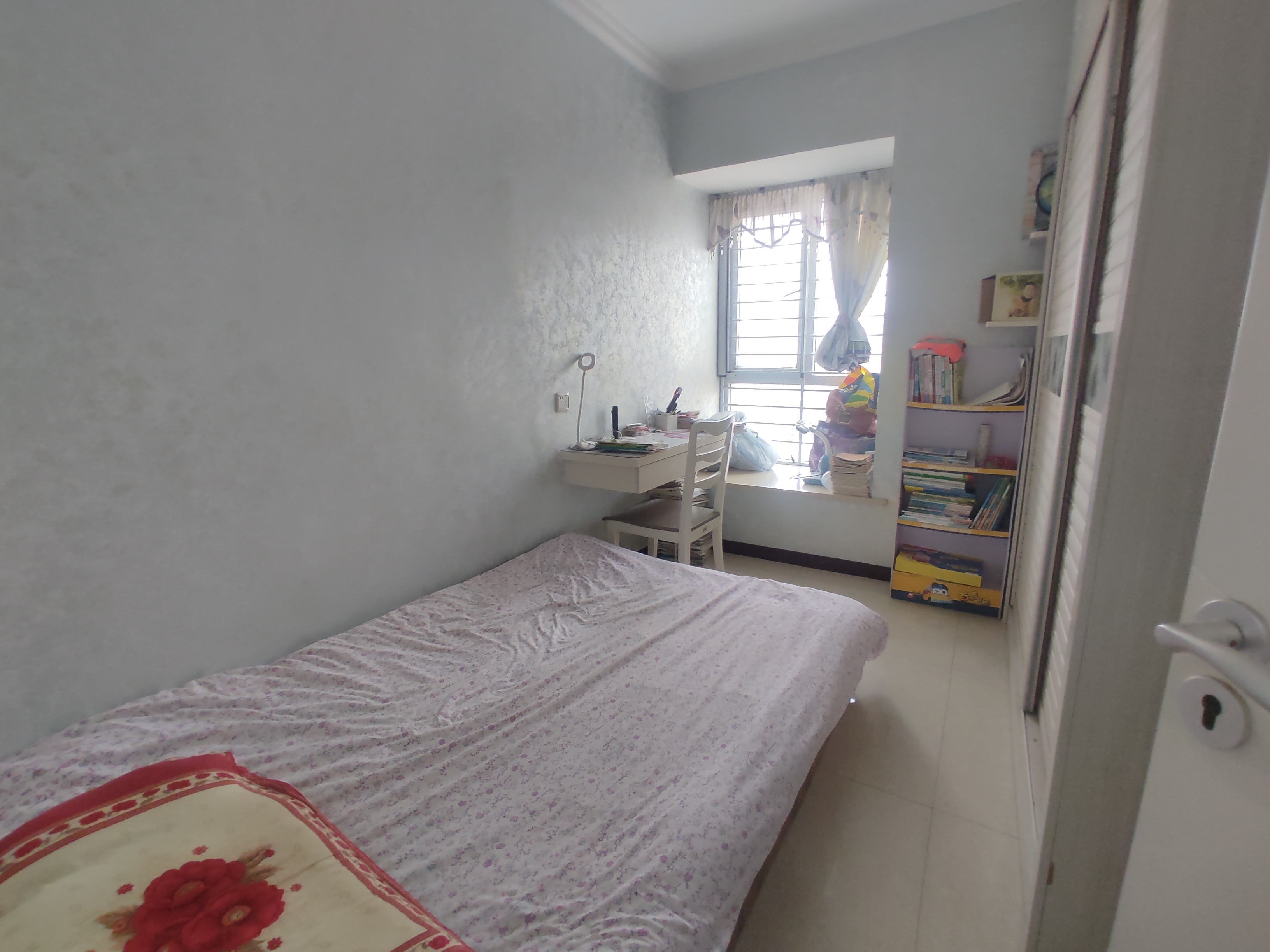 和合国际.精装三房边户哟.房子通风的狠.证件满二.看房方便