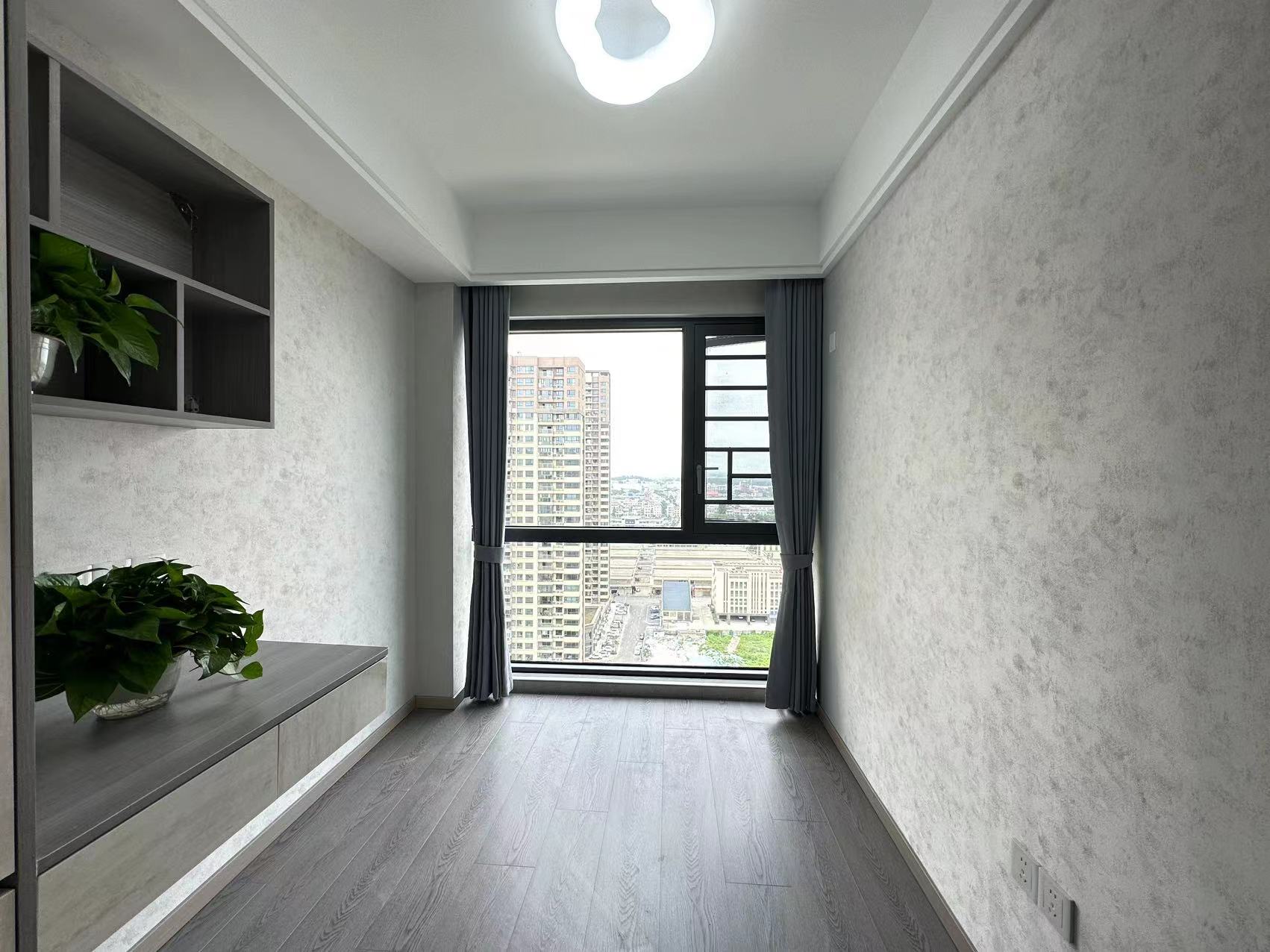 银湖城全新精装三房一天未住楼层好