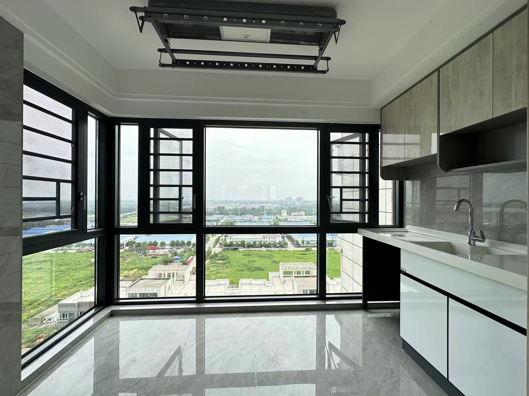 银湖城全新精装三房一天未住楼层好