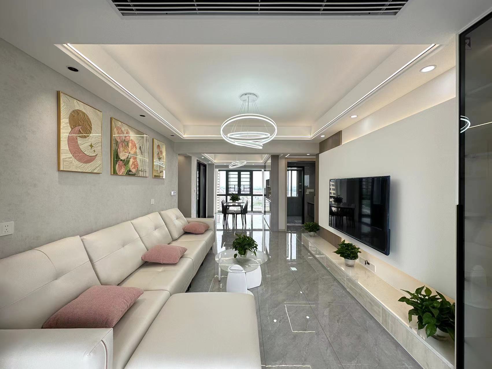 银湖城 全新精装三房 一天未住 楼层好