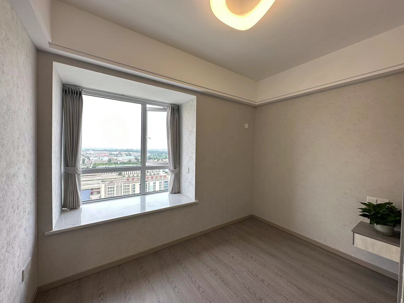 银湖城全新精装三房一天未住楼层好