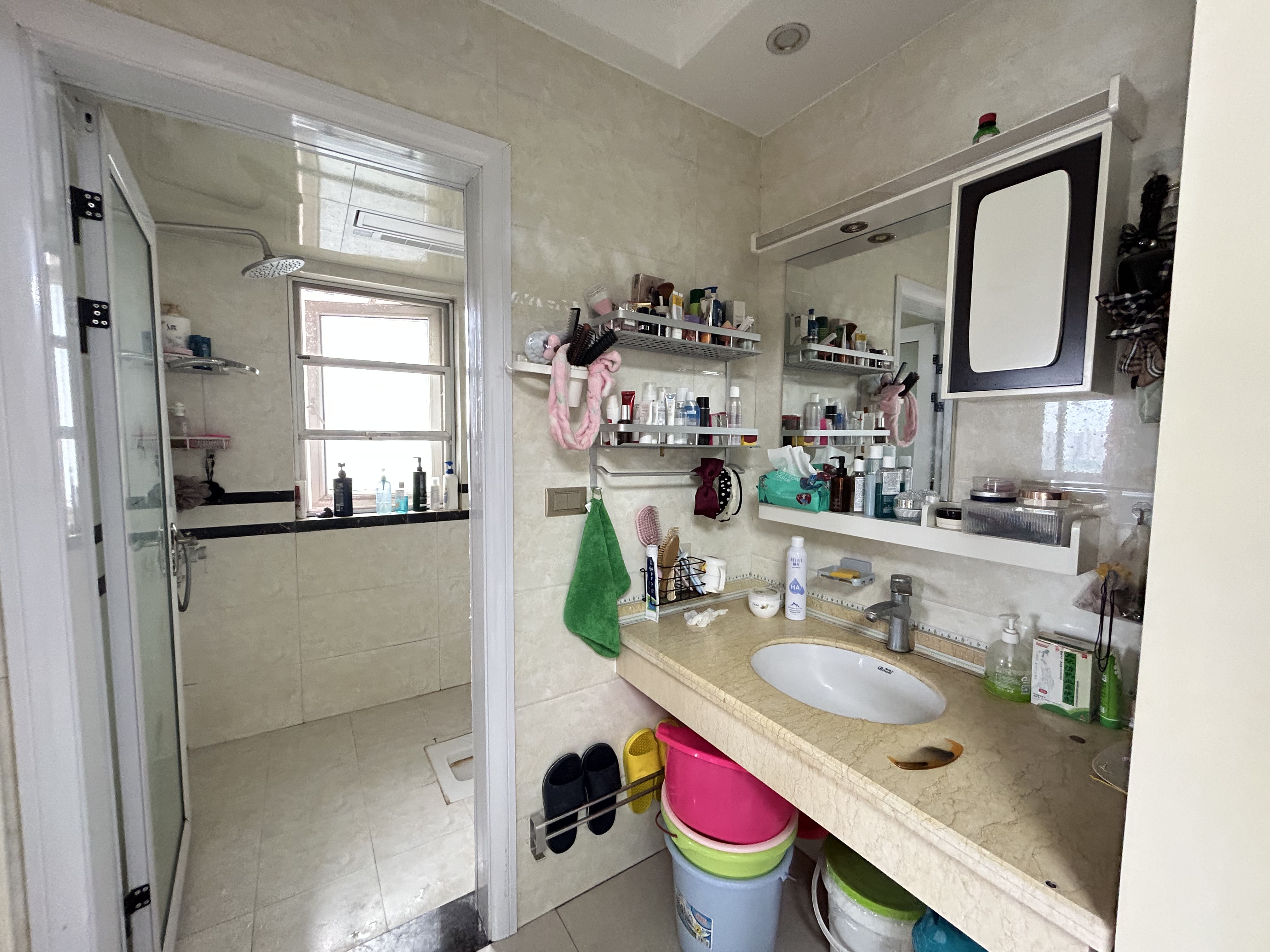 漫城林语精装两房满二装修保养不错