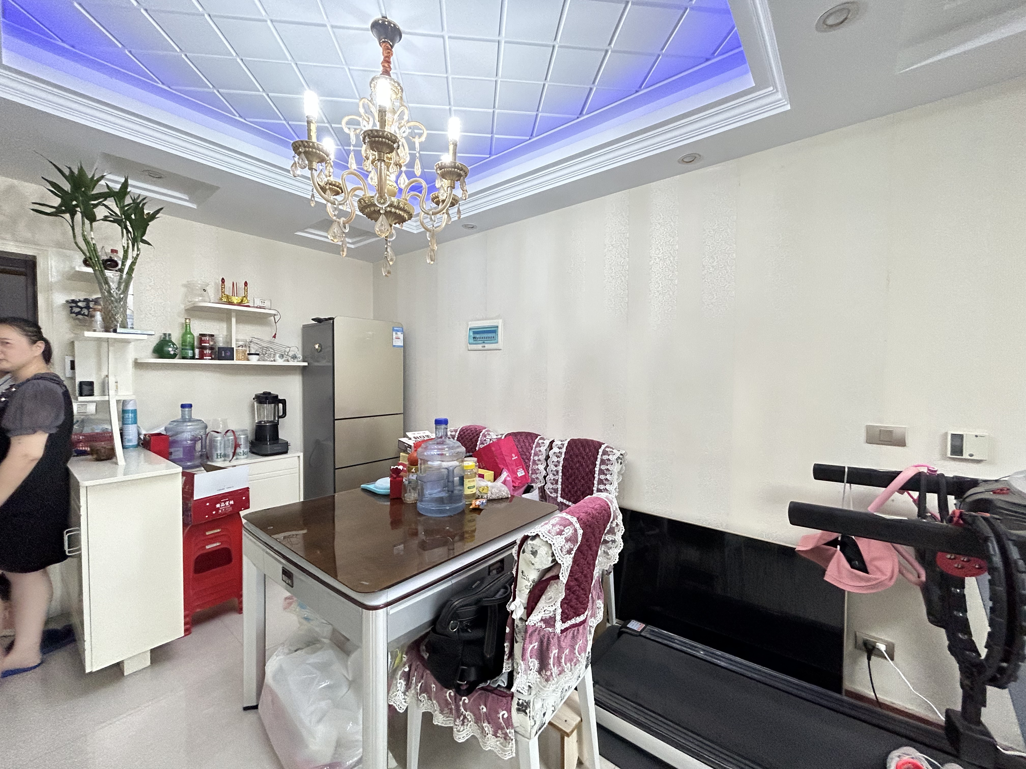 漫城林语精装两房满二装修保养不错