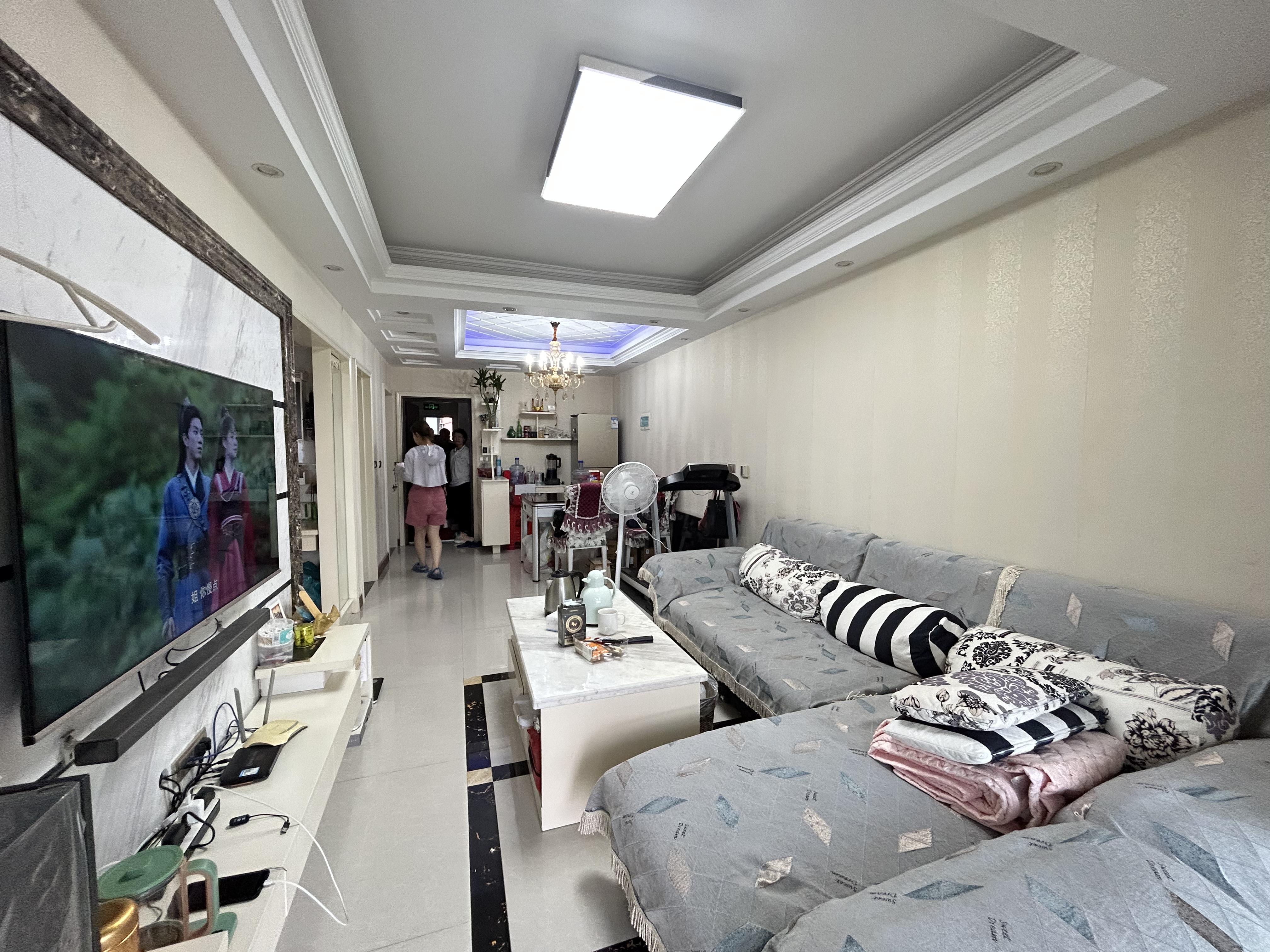 漫城林语 精装两房 满二 装修保养不错