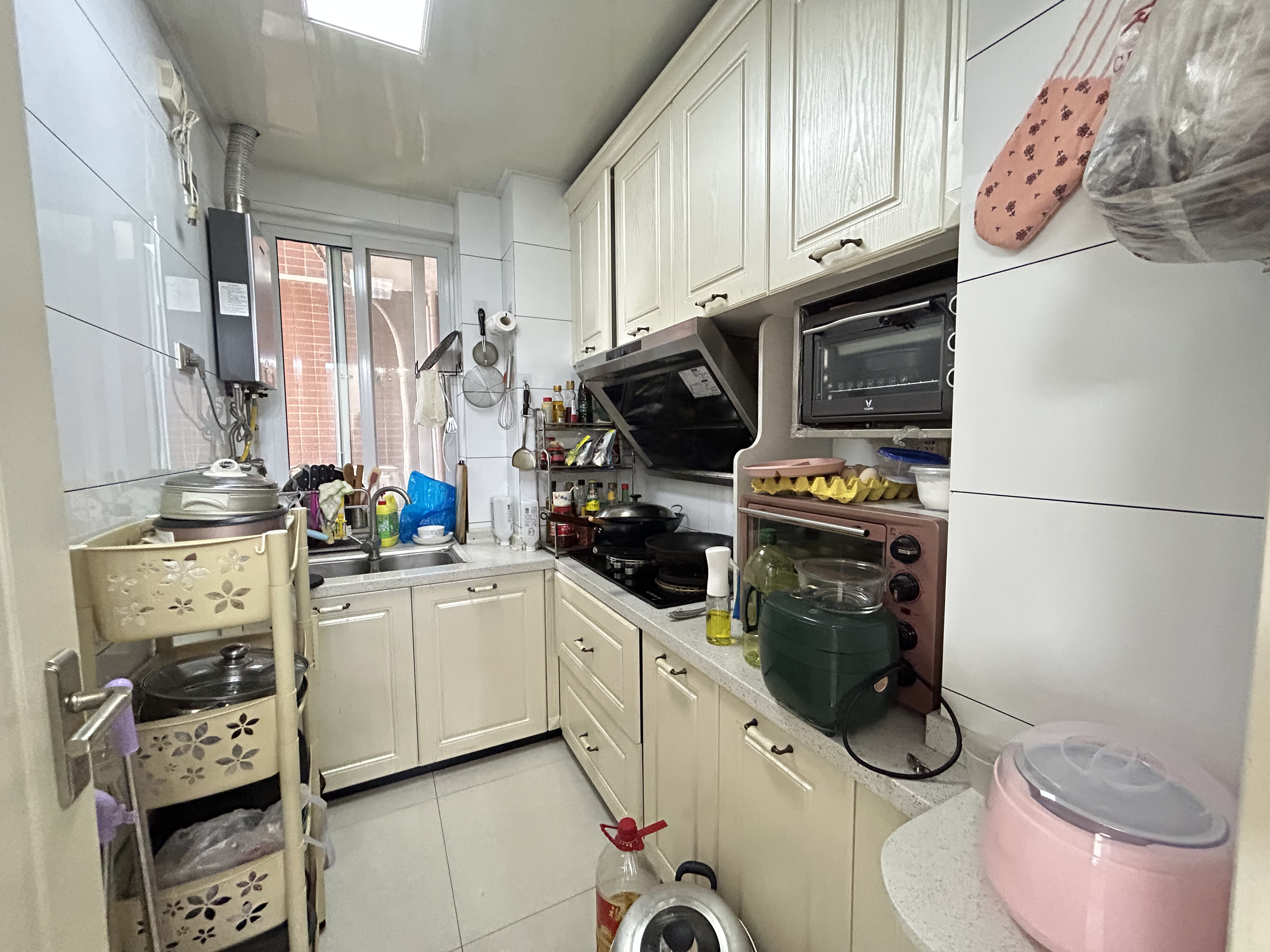 漫城林语精装两房满二装修保养不错