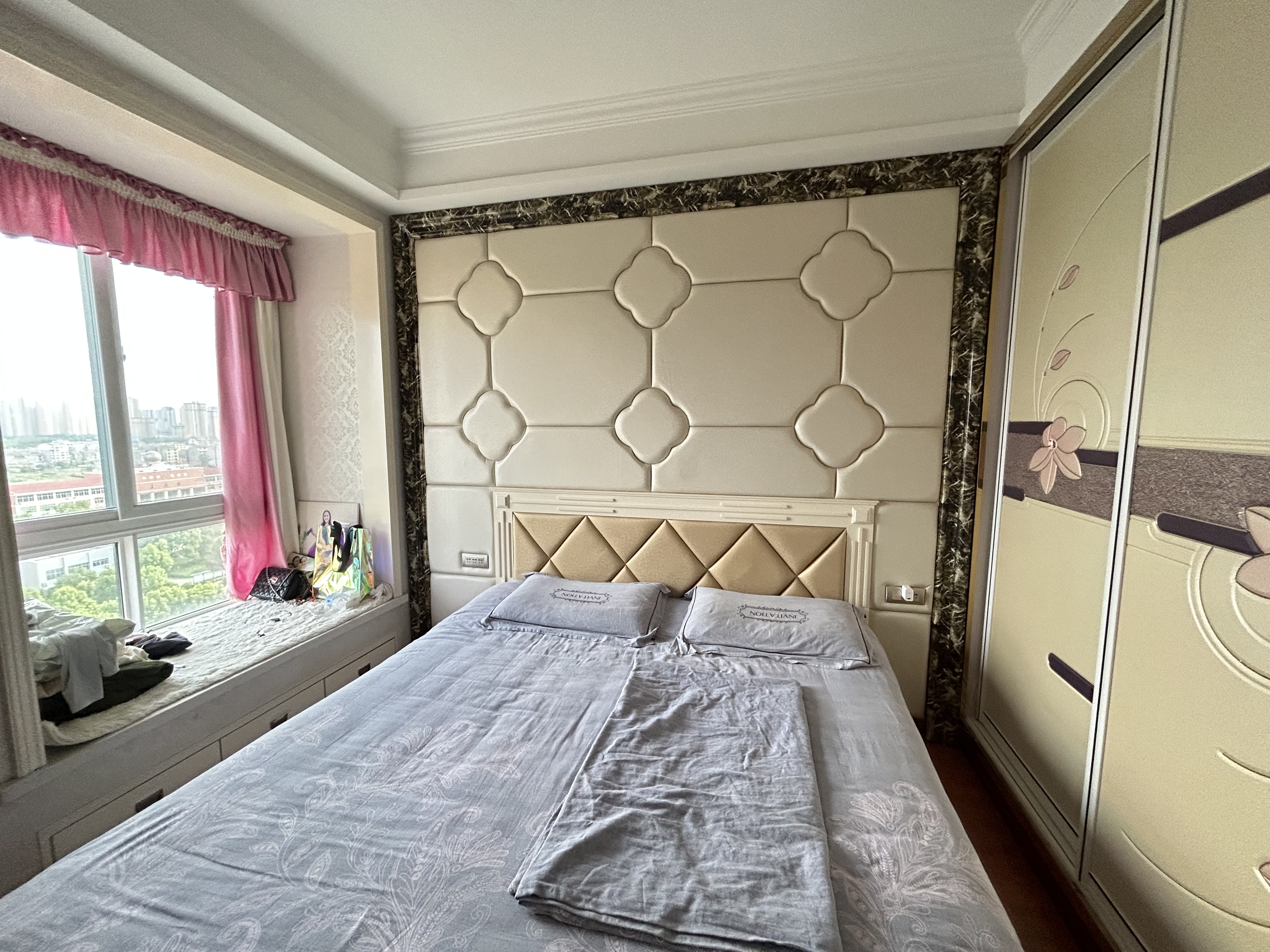 漫城林语精装两房满二装修保养不错