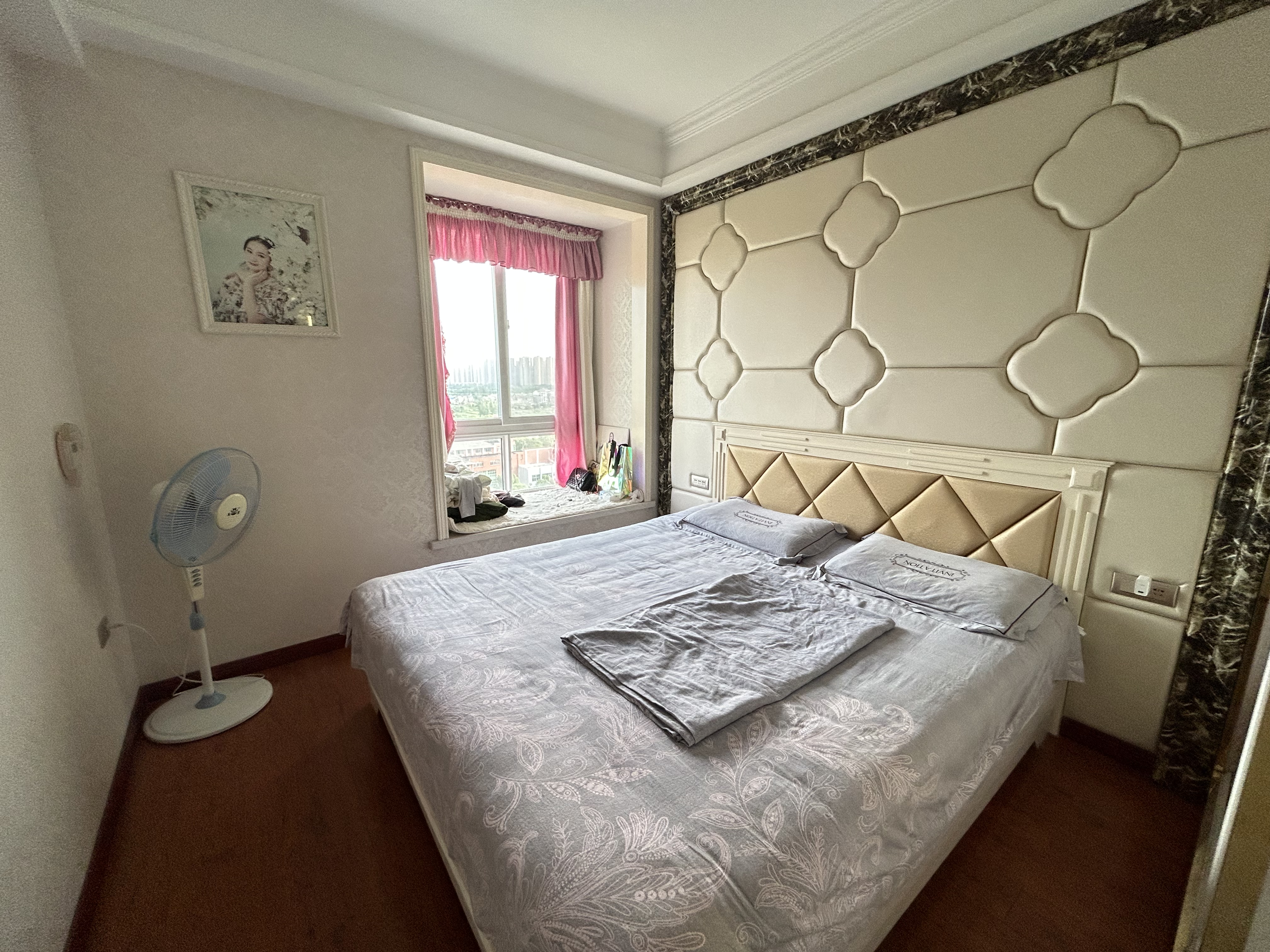 漫城林语精装两房满二装修保养不错