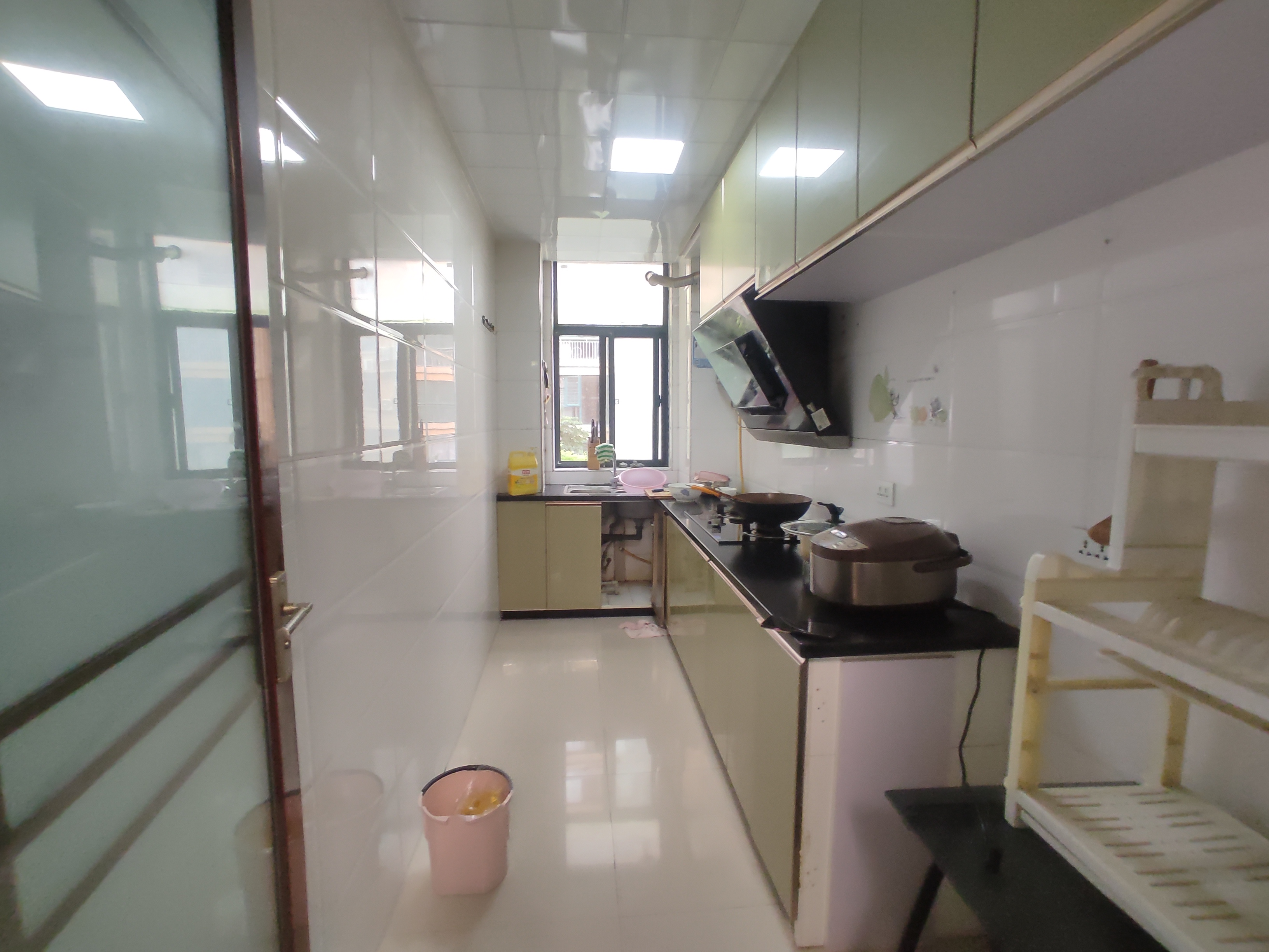 东城花园.精装三房.证件满二.看房方便