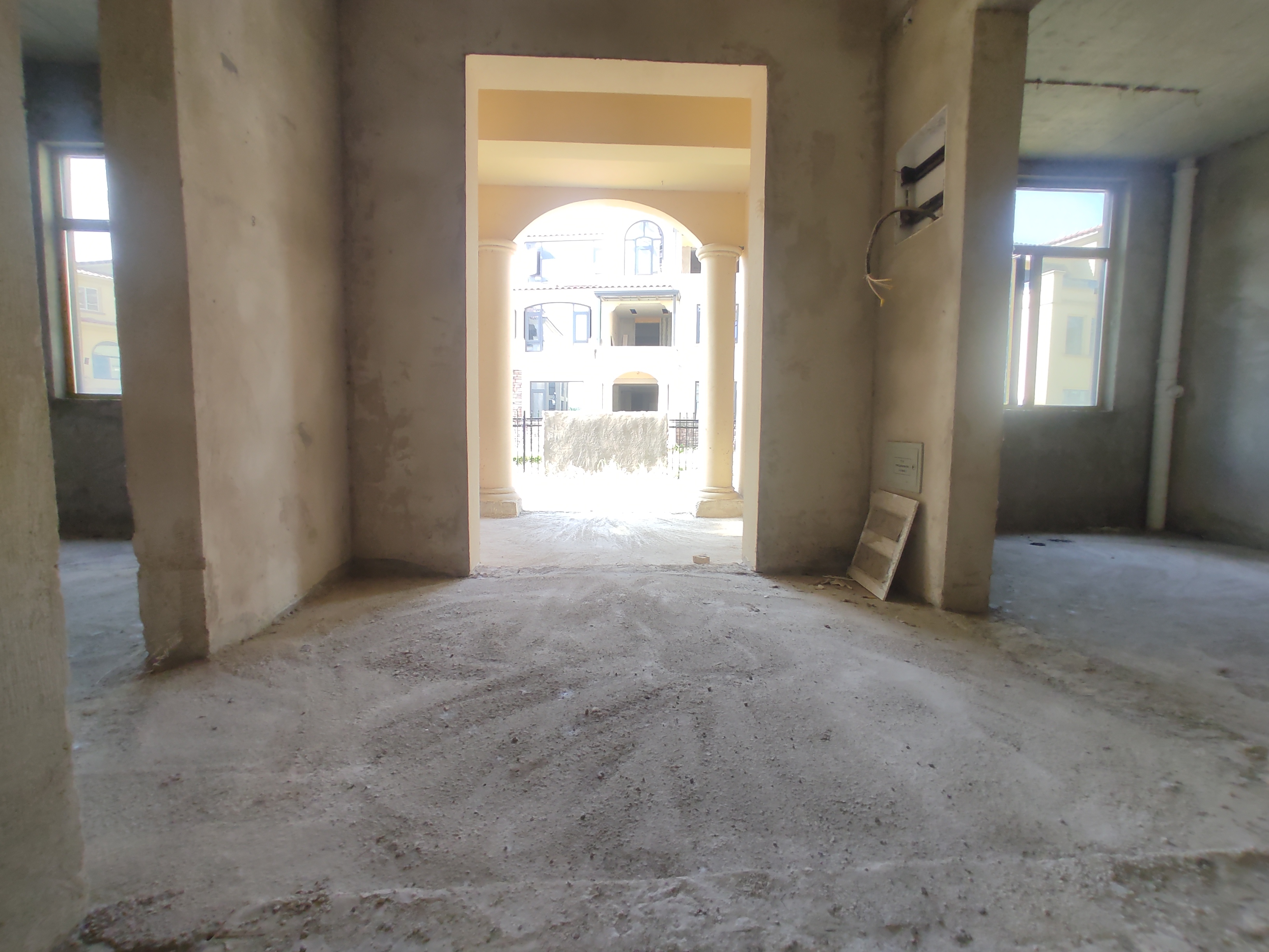 太子湖大别墅.带360度大院子.自带车库.看房方便