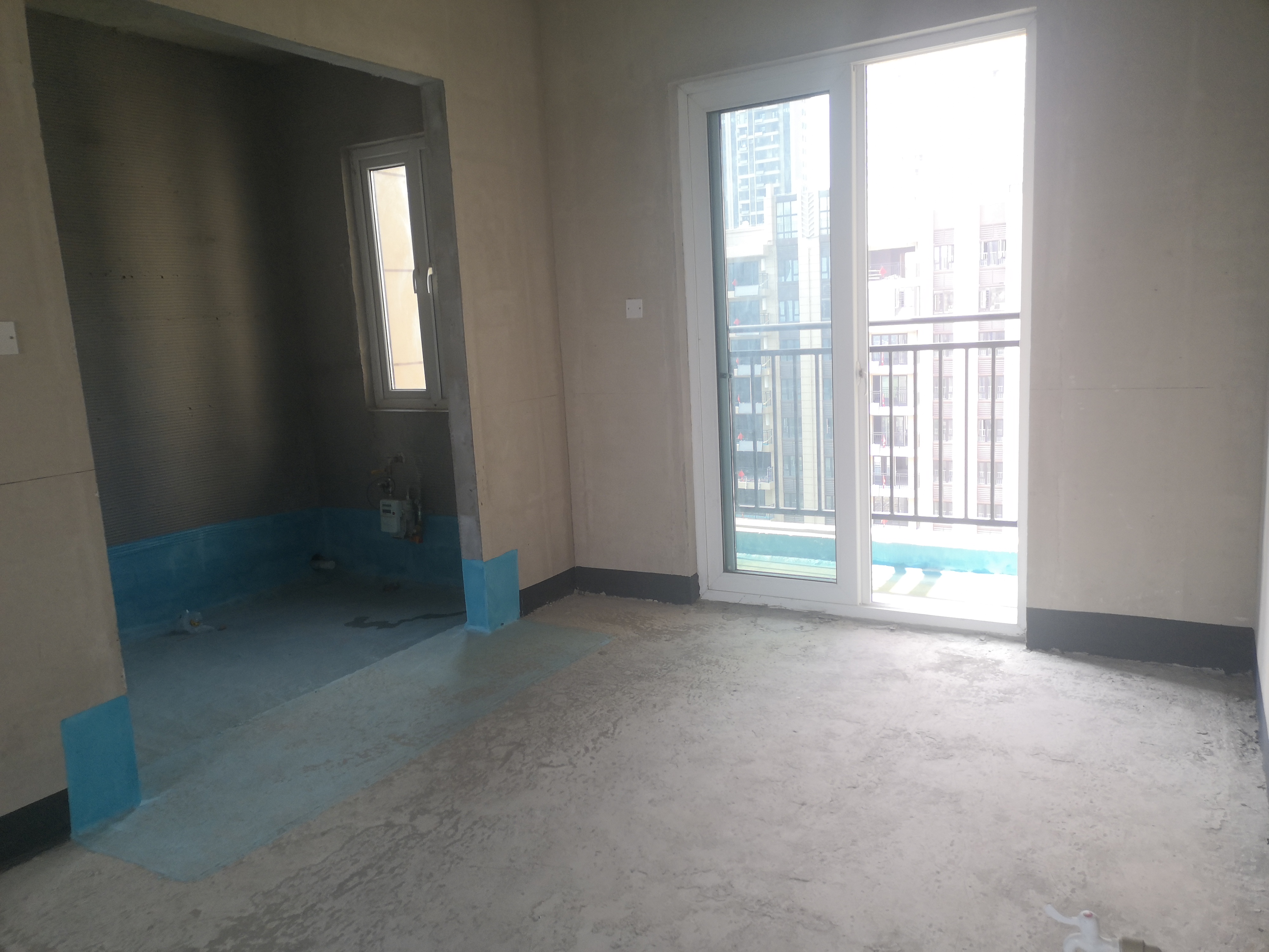 碧桂园142平毛坯大四房凤凰层风景侠几好带车位这驾革冒得话说