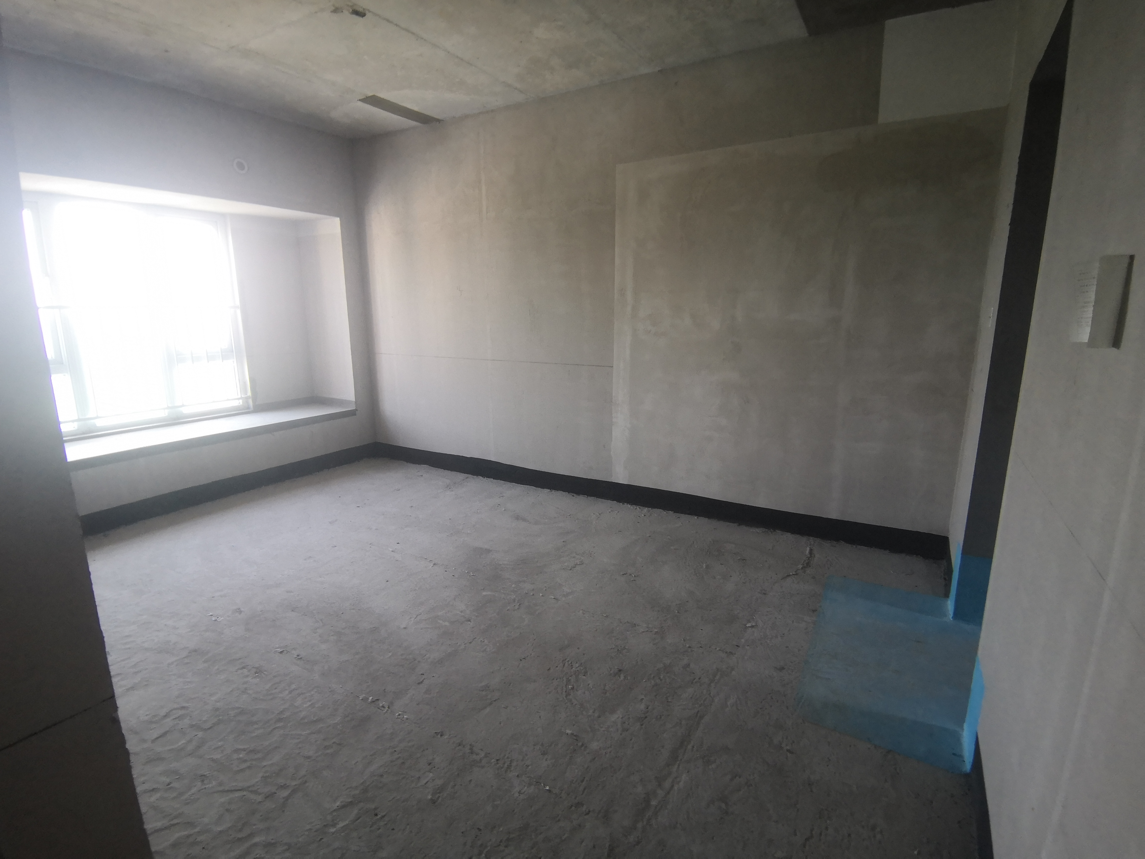 碧桂园142平毛坯大四房凤凰层风景侠几好带车位这驾革冒得话说