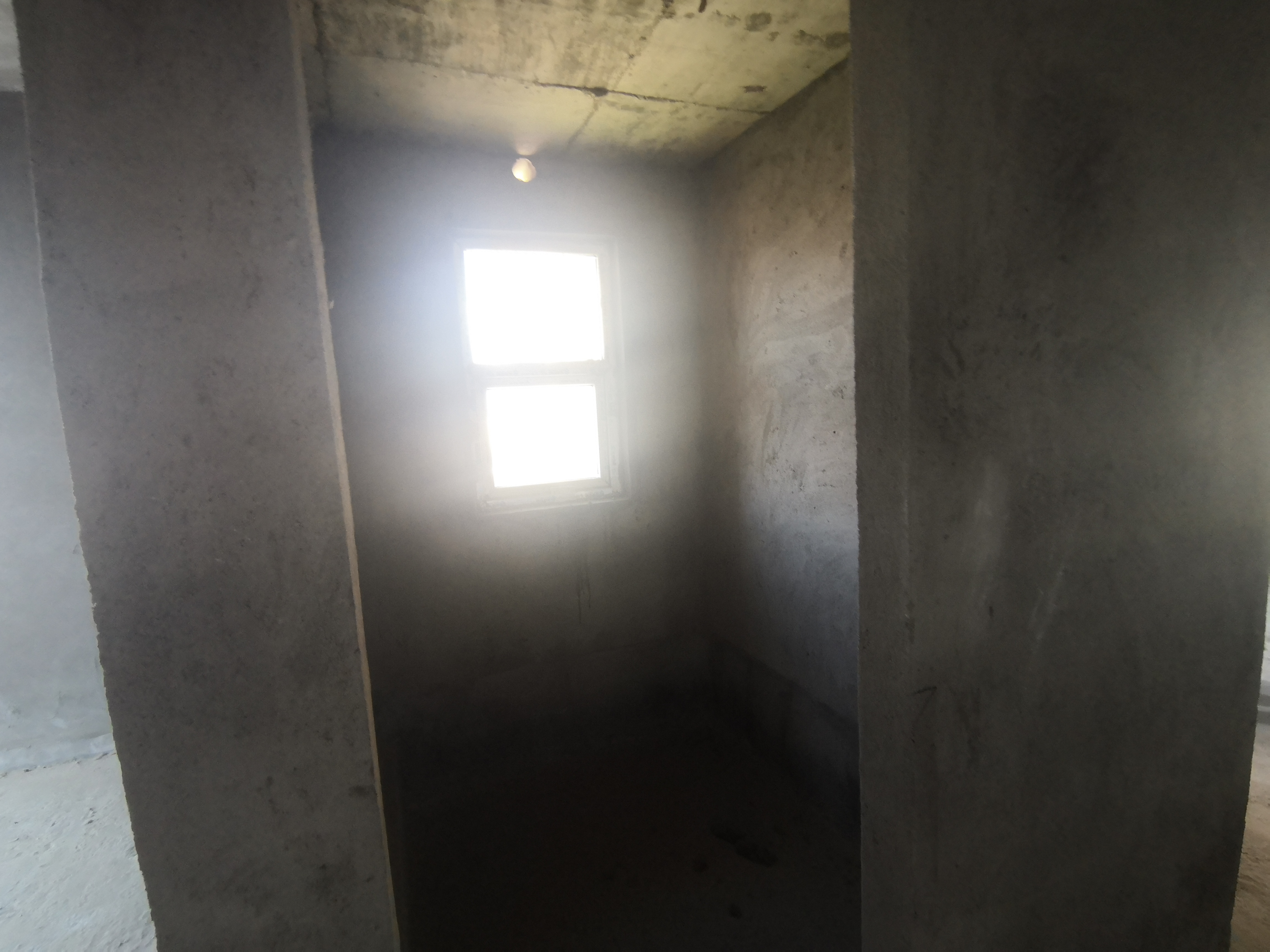 公园世家毛坯大四房双阳台南北通透中高层视野采光好