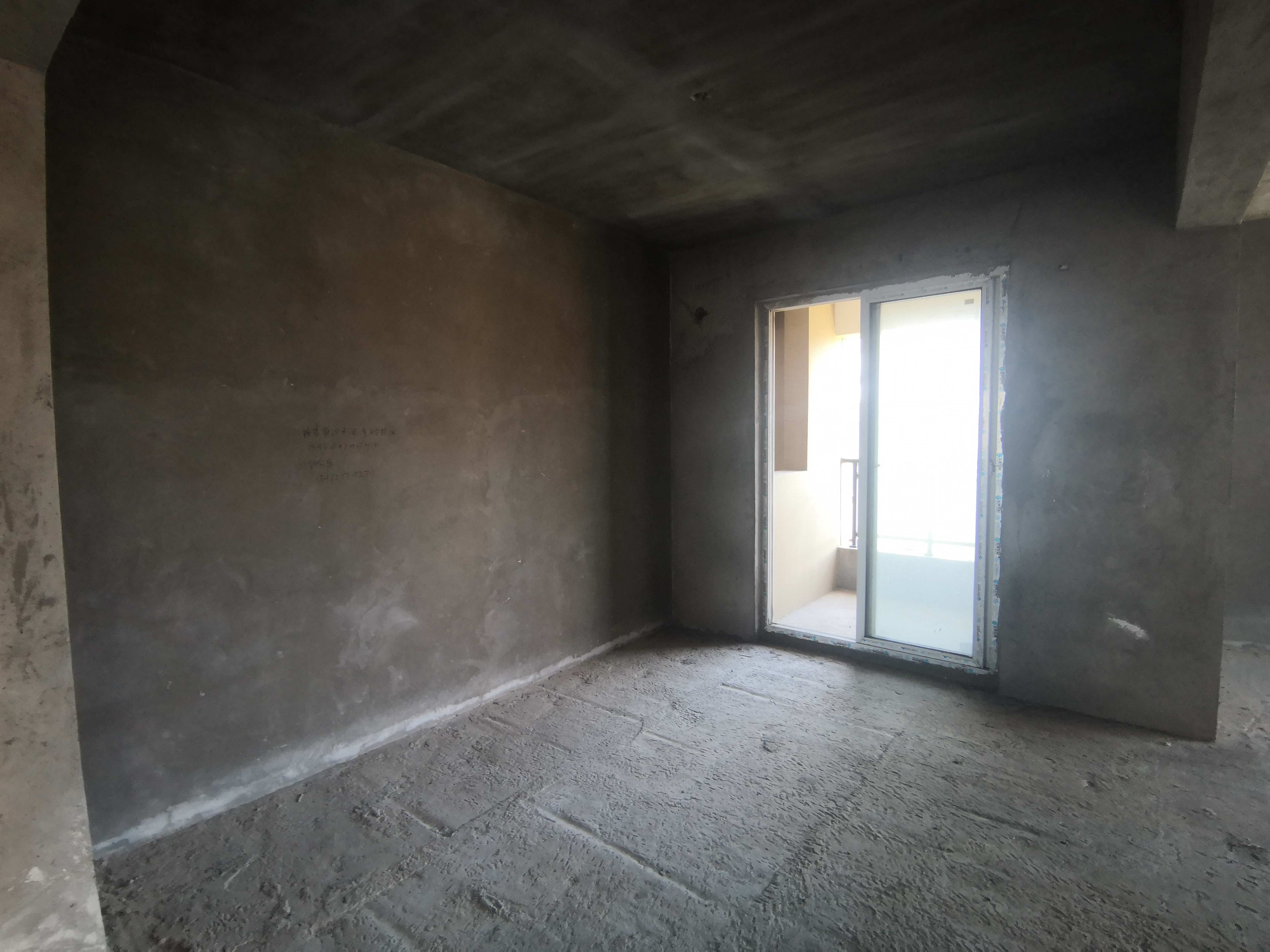 公园世家毛坯大四房双阳台南北通透中高层视野采光好