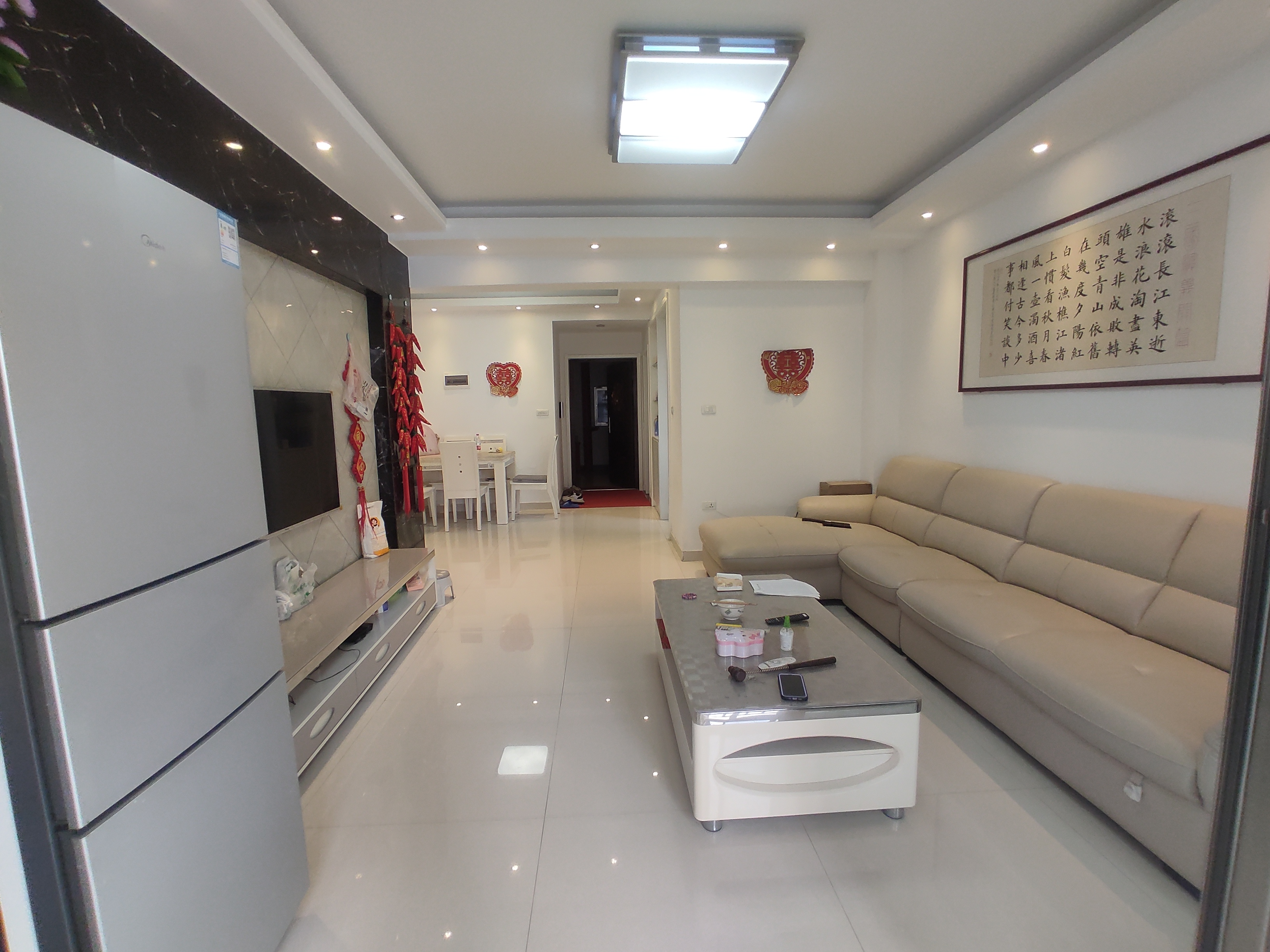 田园国际.精装三房.房子成色新.看房方便