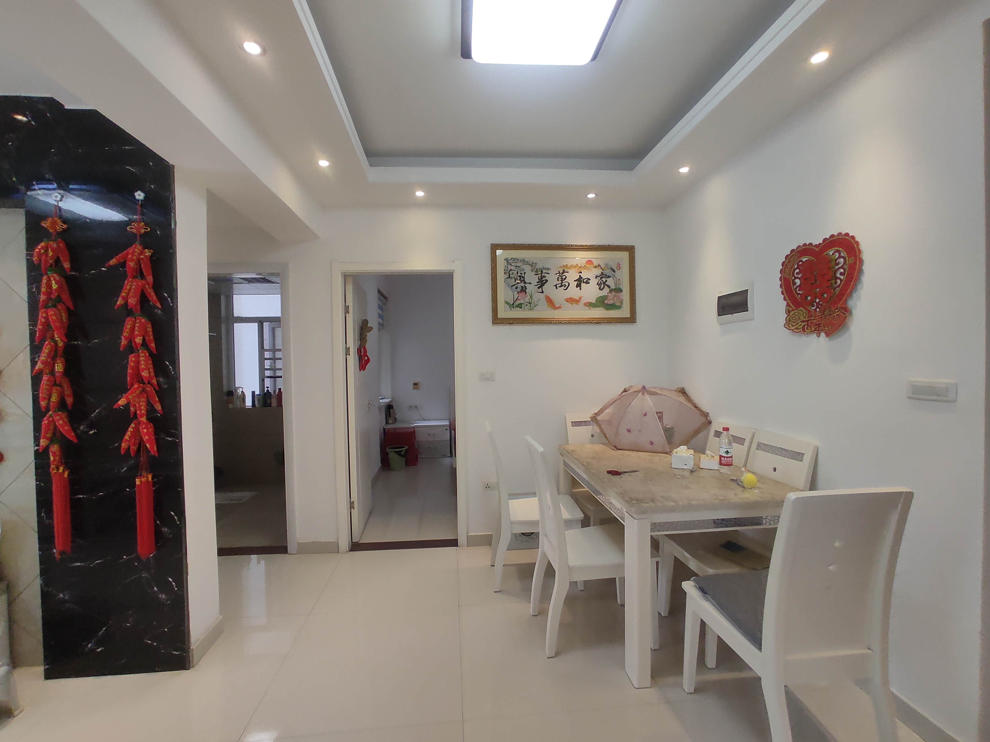 田园国际.精装三房.房子成色新.看房方便