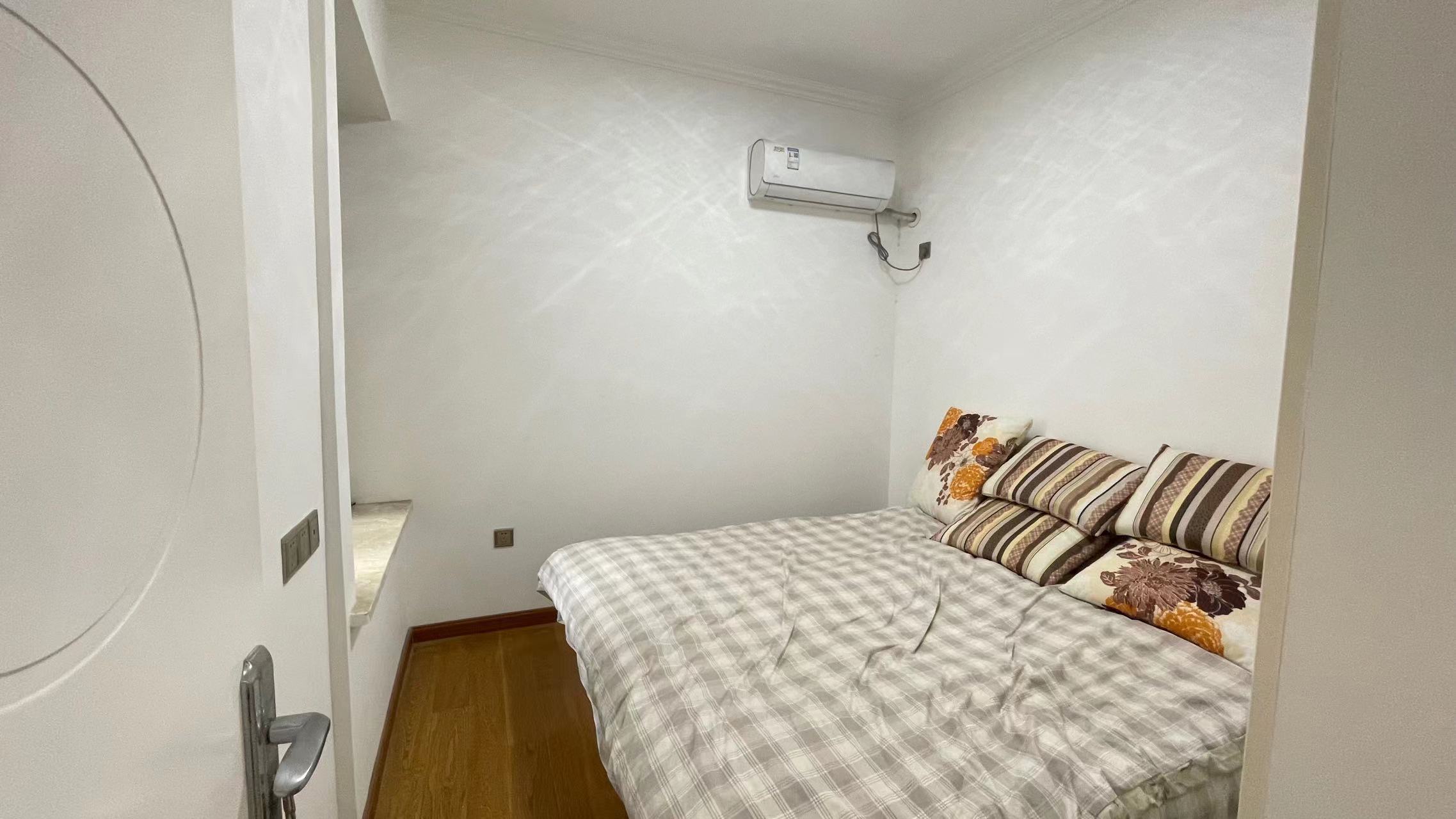 南国明珠精装三房中间楼层看房方便