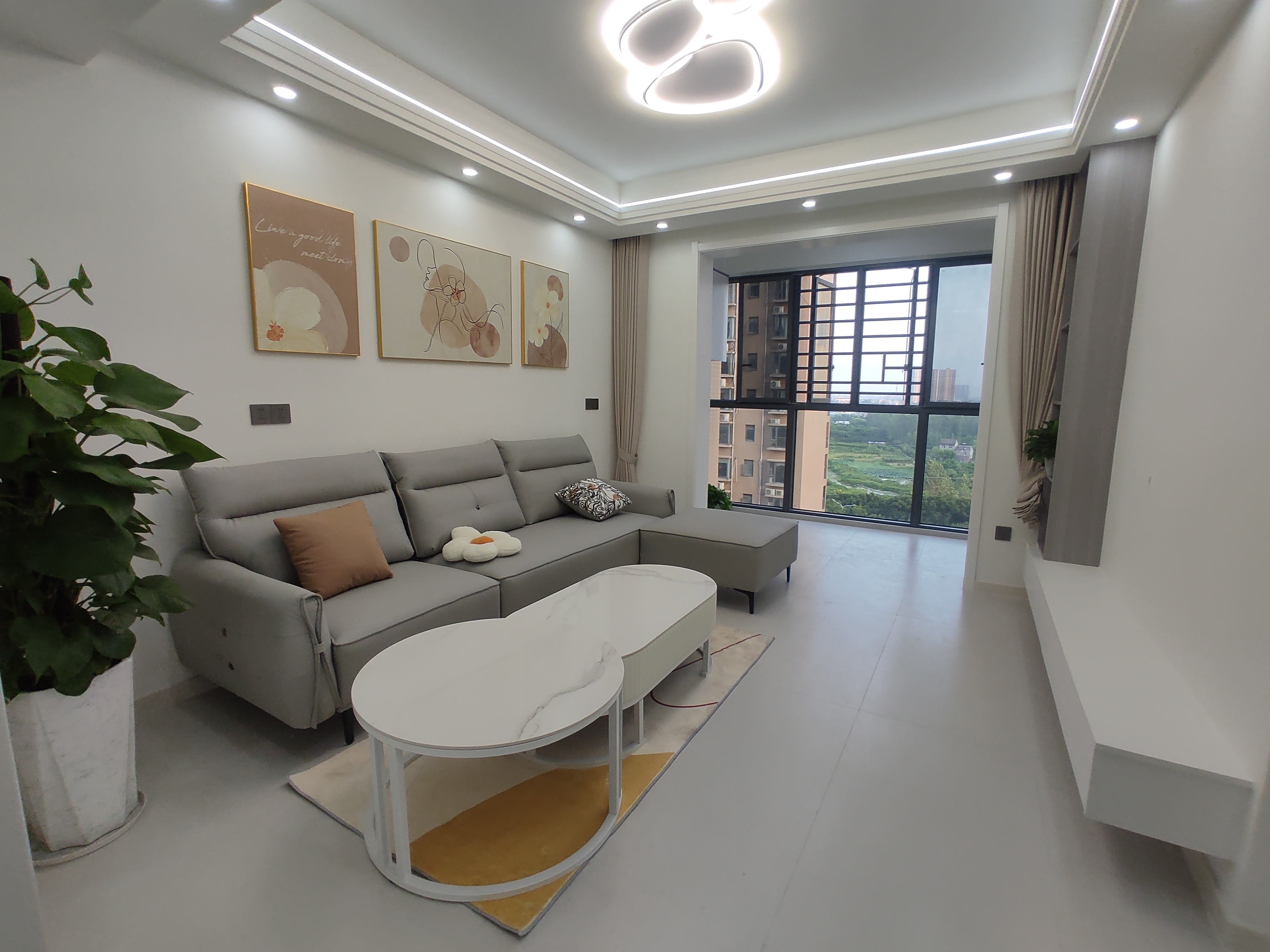 紫润尚城.全新装修三房.证件满二.看房方便