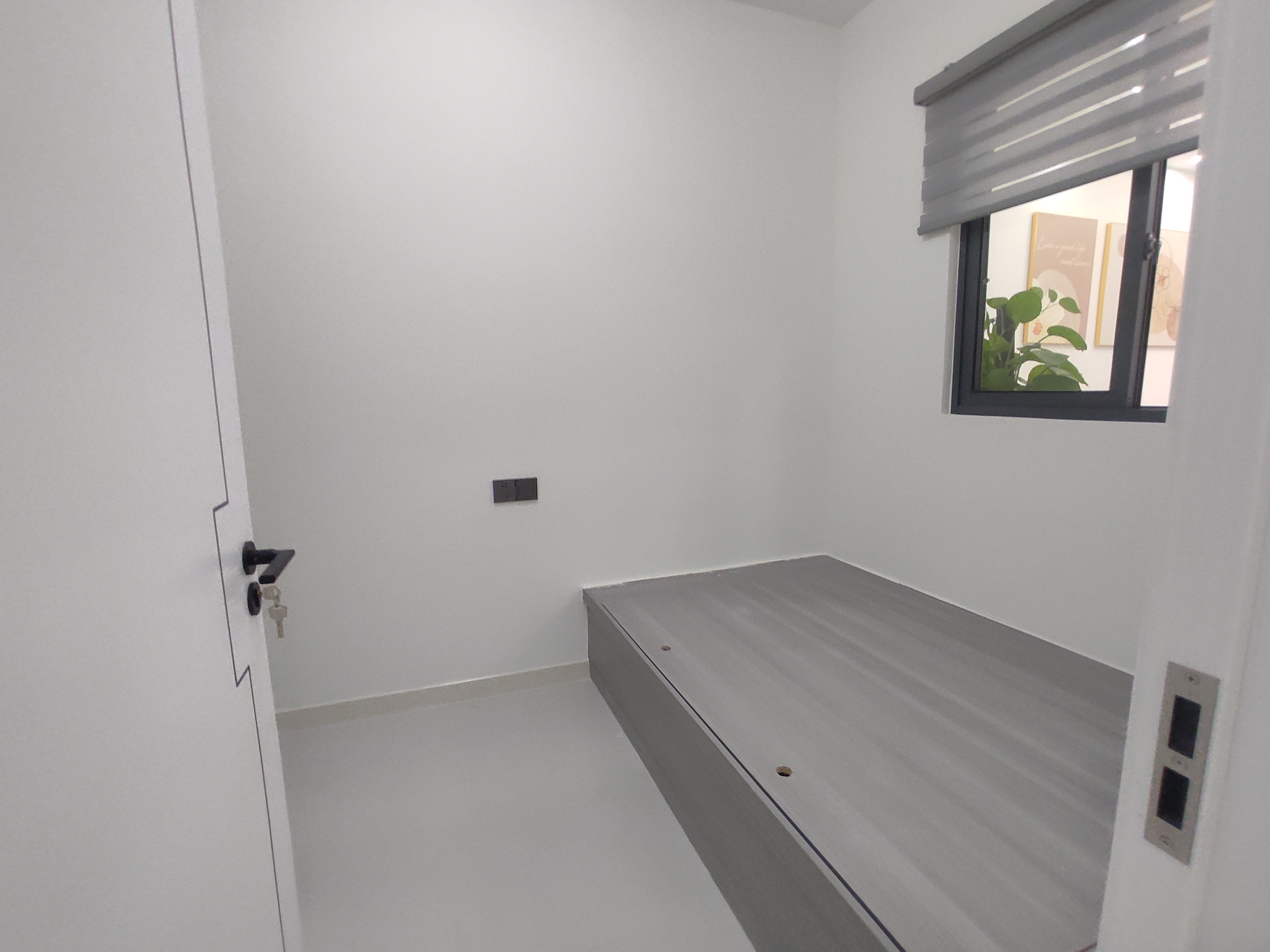 紫润尚城.全新装修三房.证件满二.看房方便