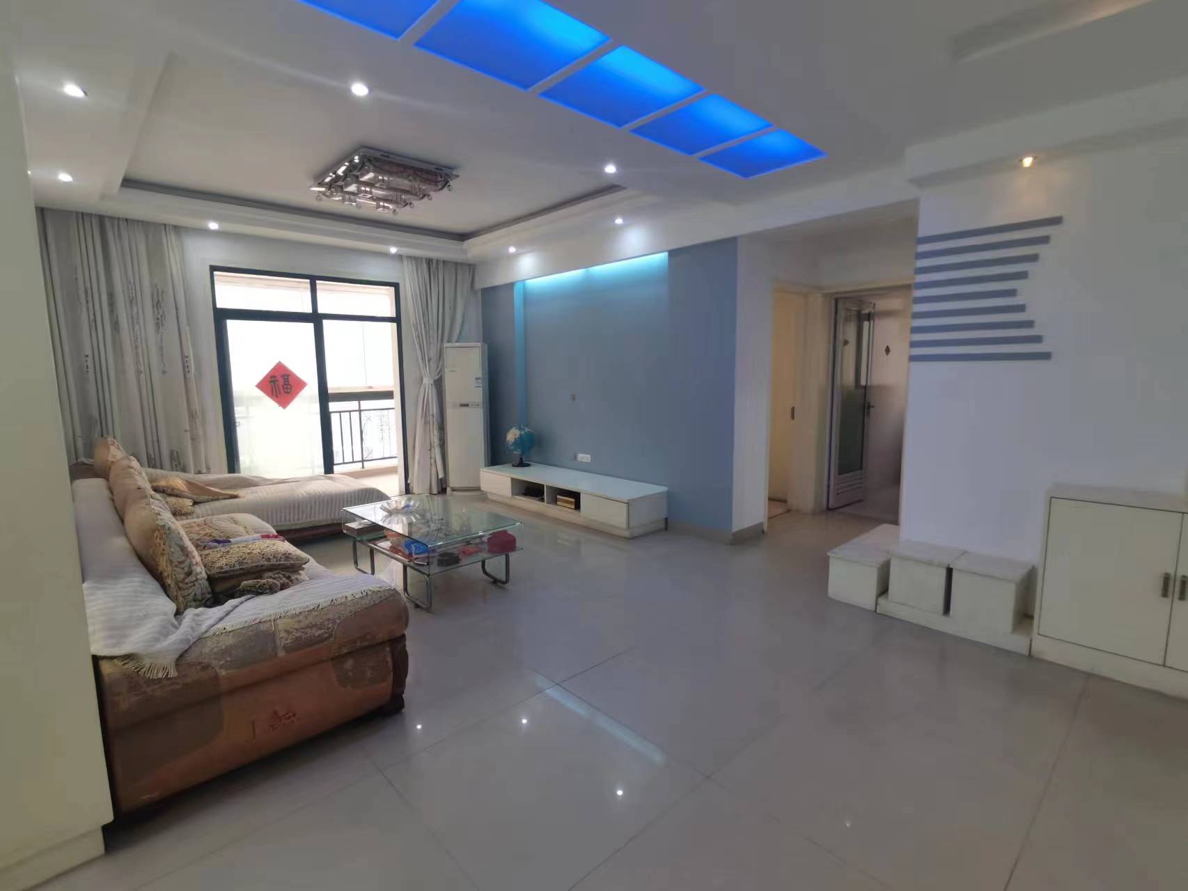 天下城市星座 电梯精装大三房 才肆仟多 手扶侠好低