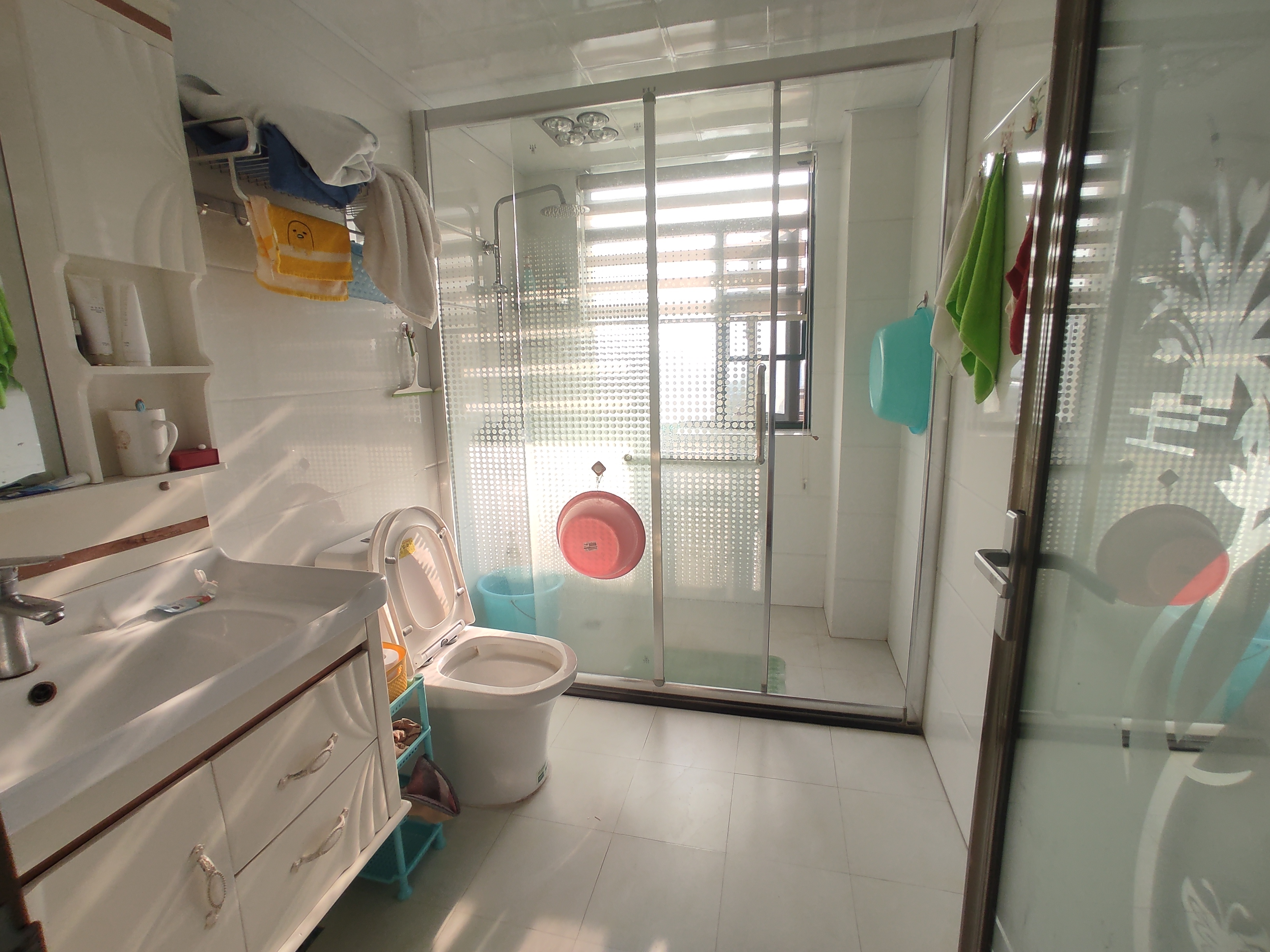 新城一号.精装四房.纯边户采光好.证件在手满二.看房方便