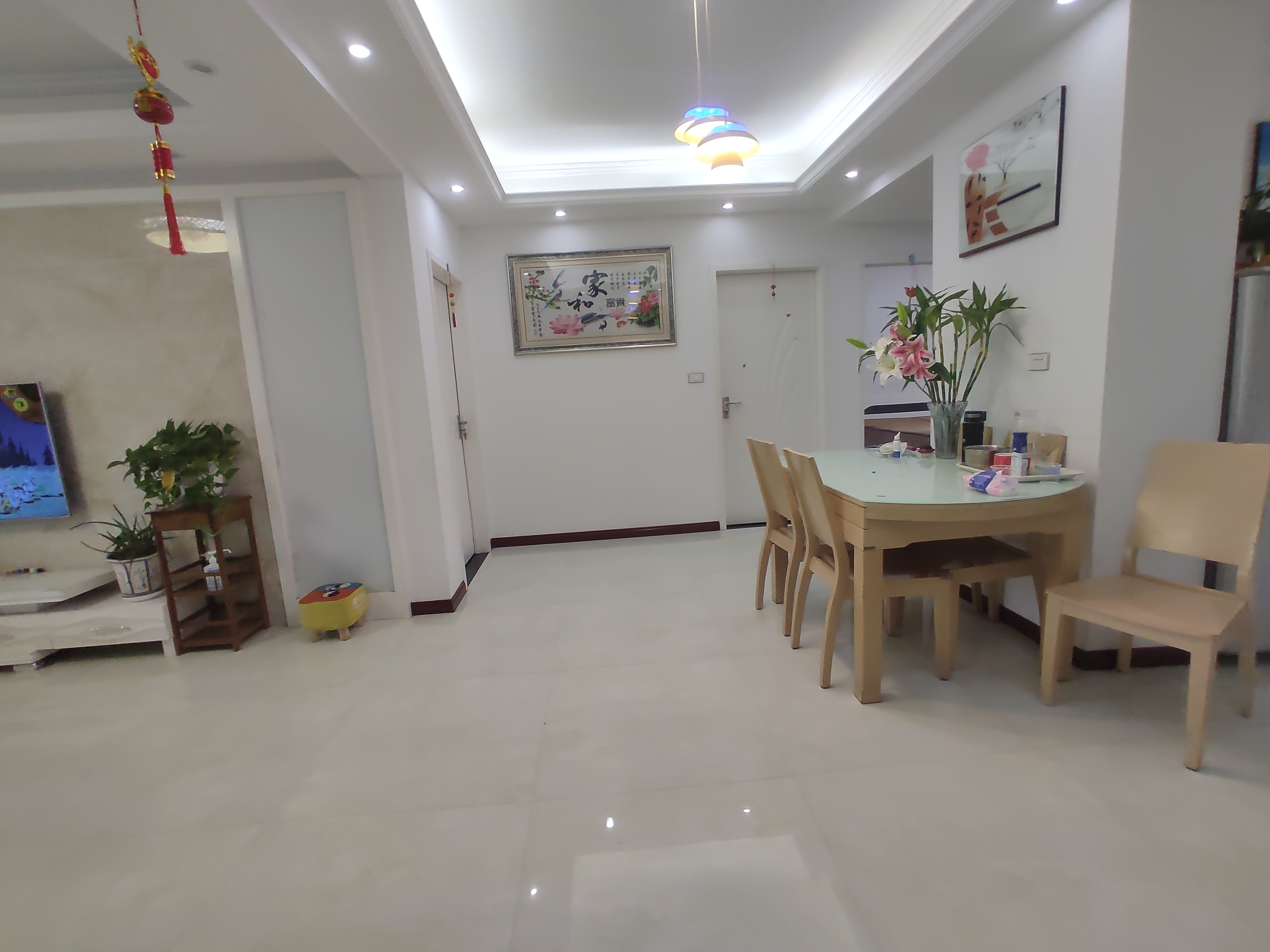 新城一号.精装四房.纯边户采光好.证件在手满二.看房方便