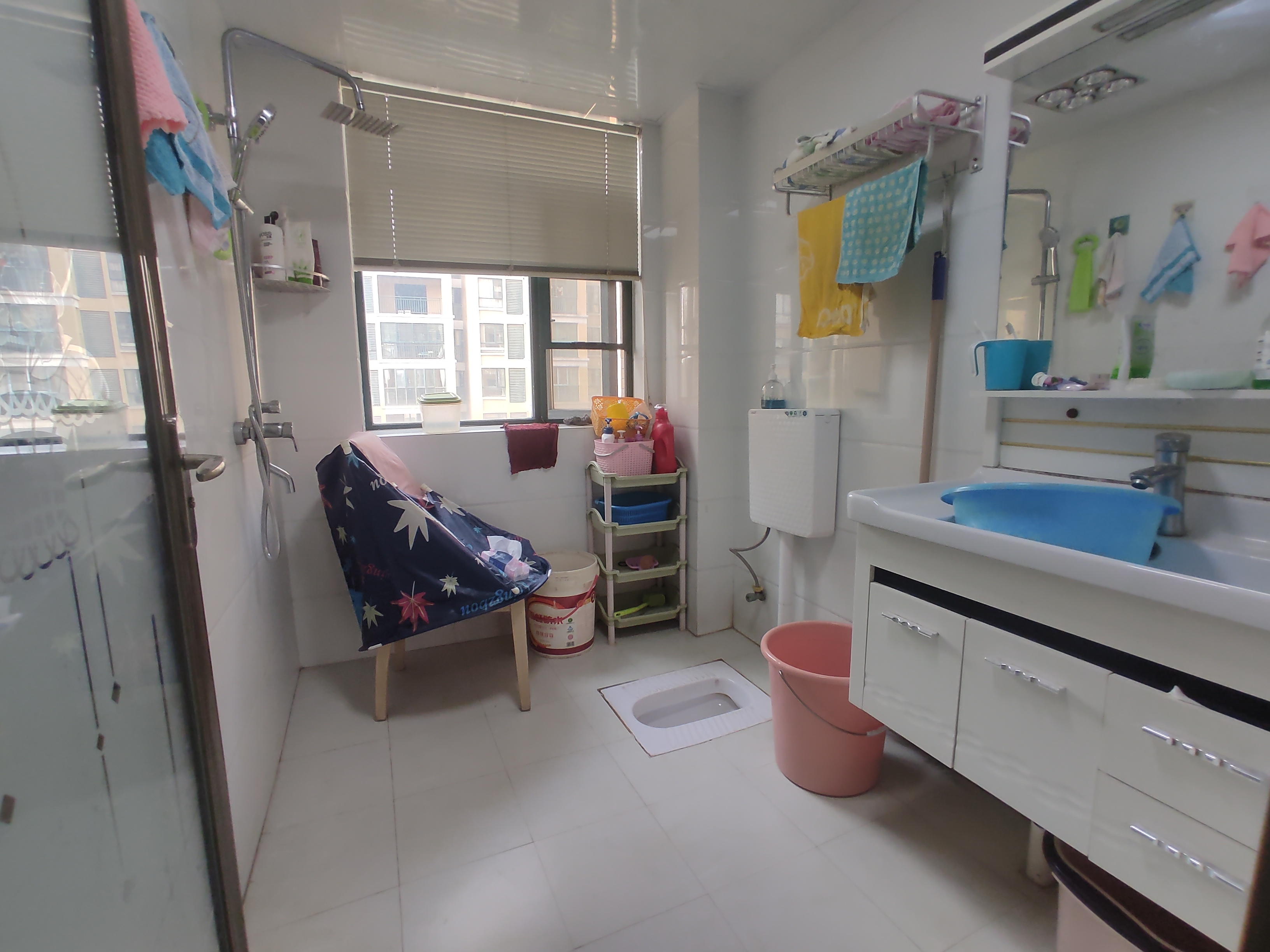 新城一号.精装四房.纯边户采光好.证件在手满二.看房方便