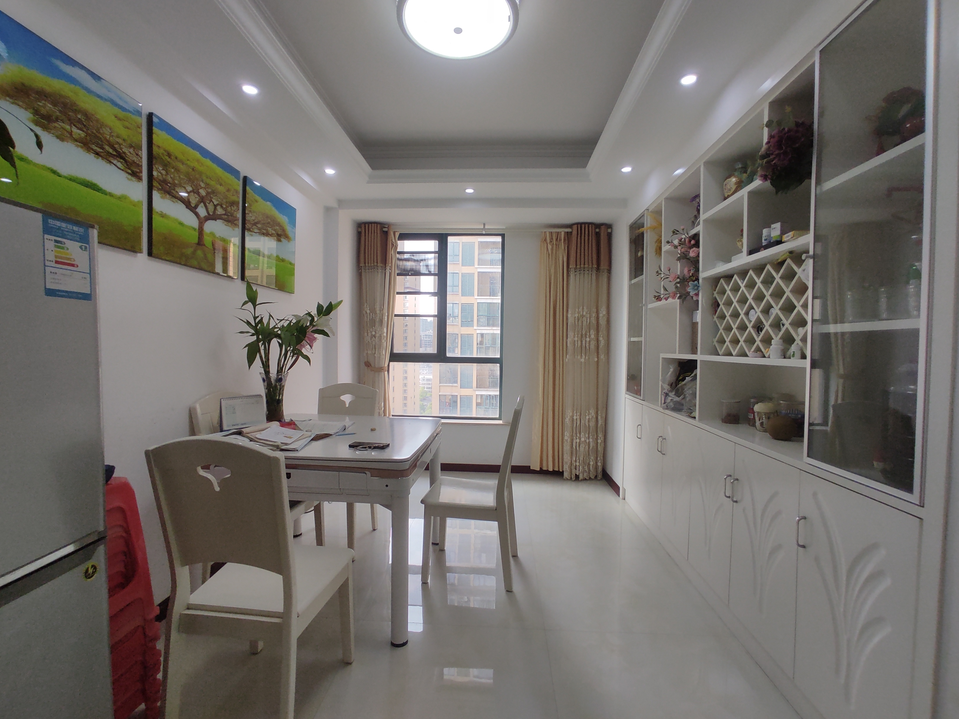 新城一号.精装四房.纯边户采光好.证件在手满二.看房方便