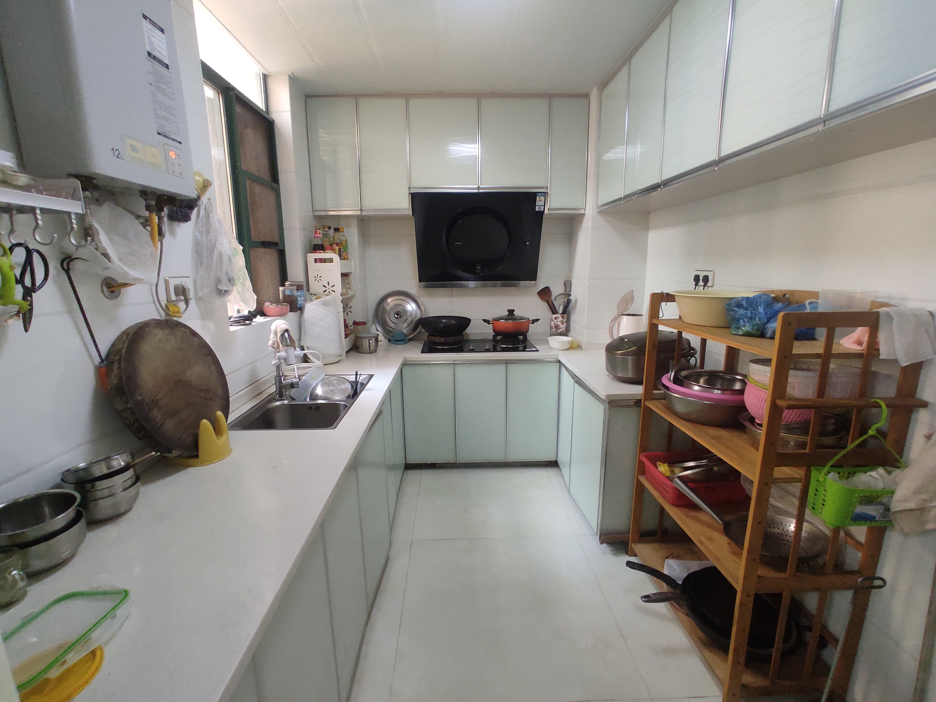 新城一号.精装四房.纯边户采光好.证件在手满二.看房方便