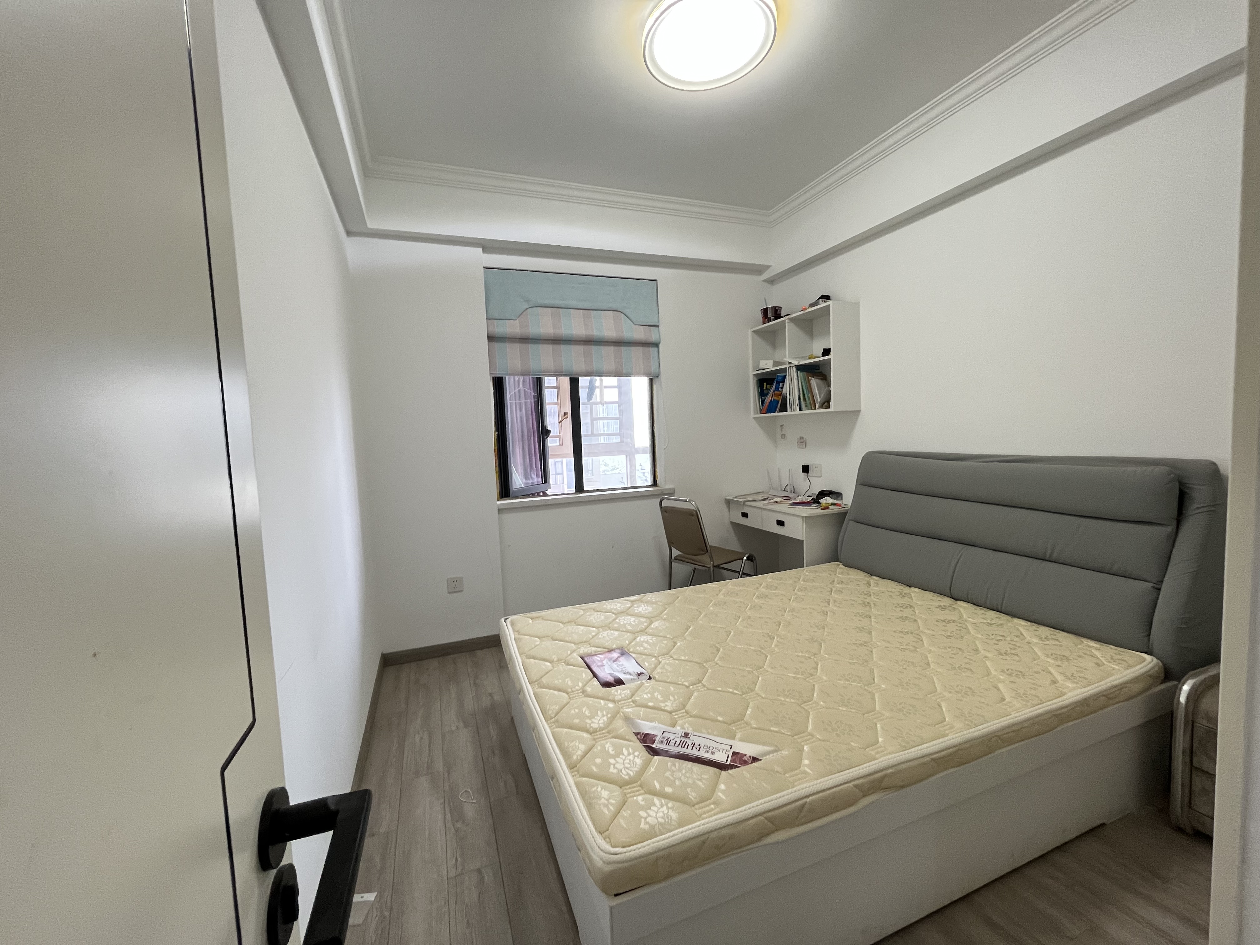 元泰装修三房成色新中间楼层看房方便