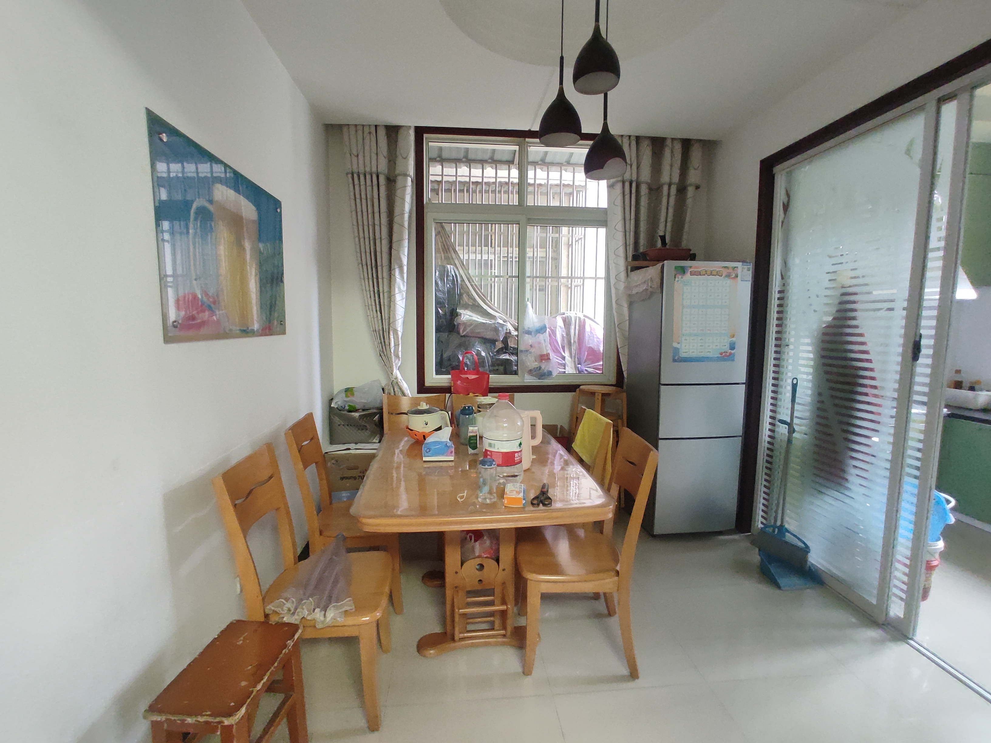 骏马雅苑.精装三房两卫.小区有出场好停车.证件满二.看房方便