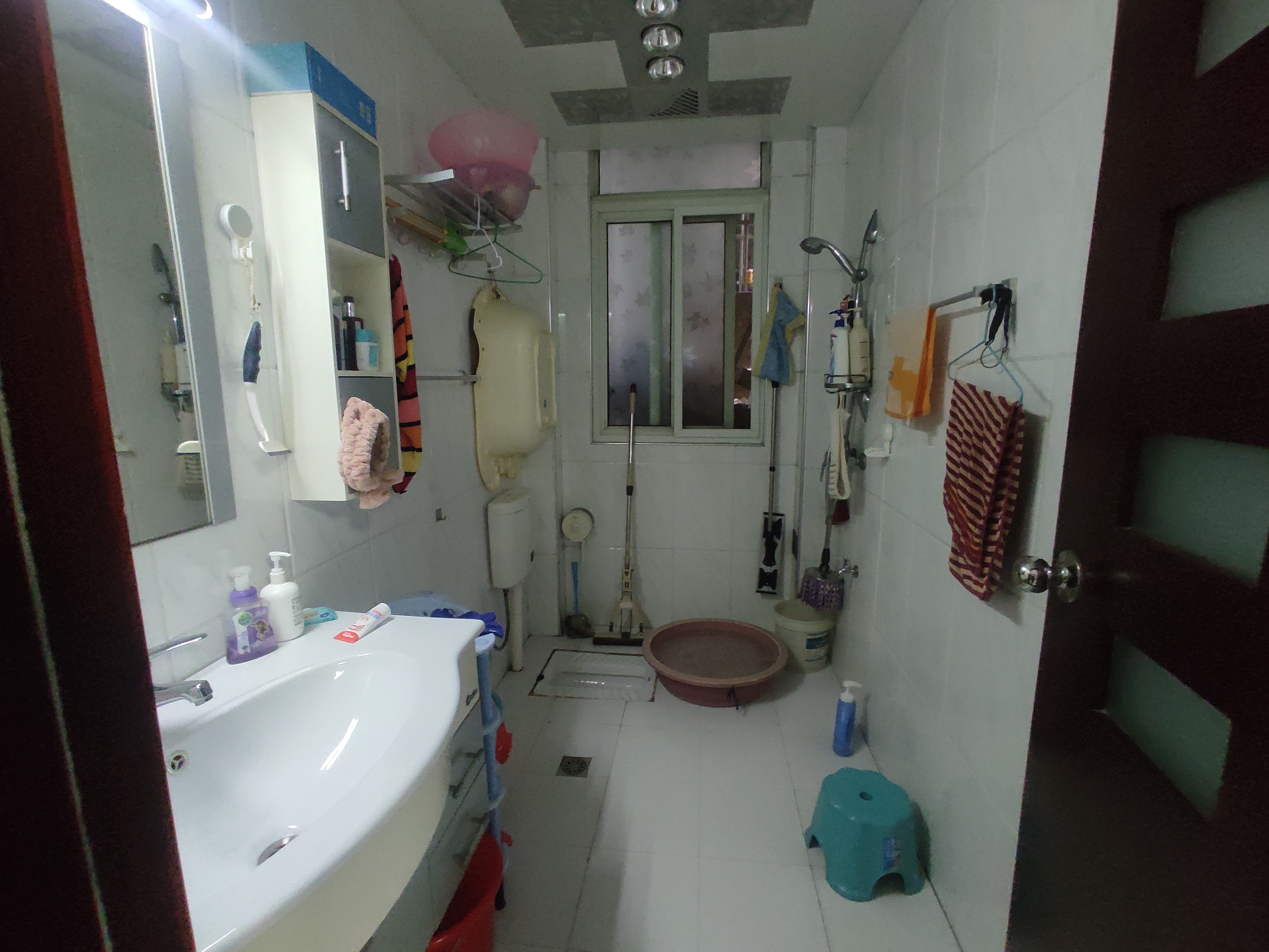 骏马雅苑.精装三房两卫.小区有出场好停车.证件满二.看房方便