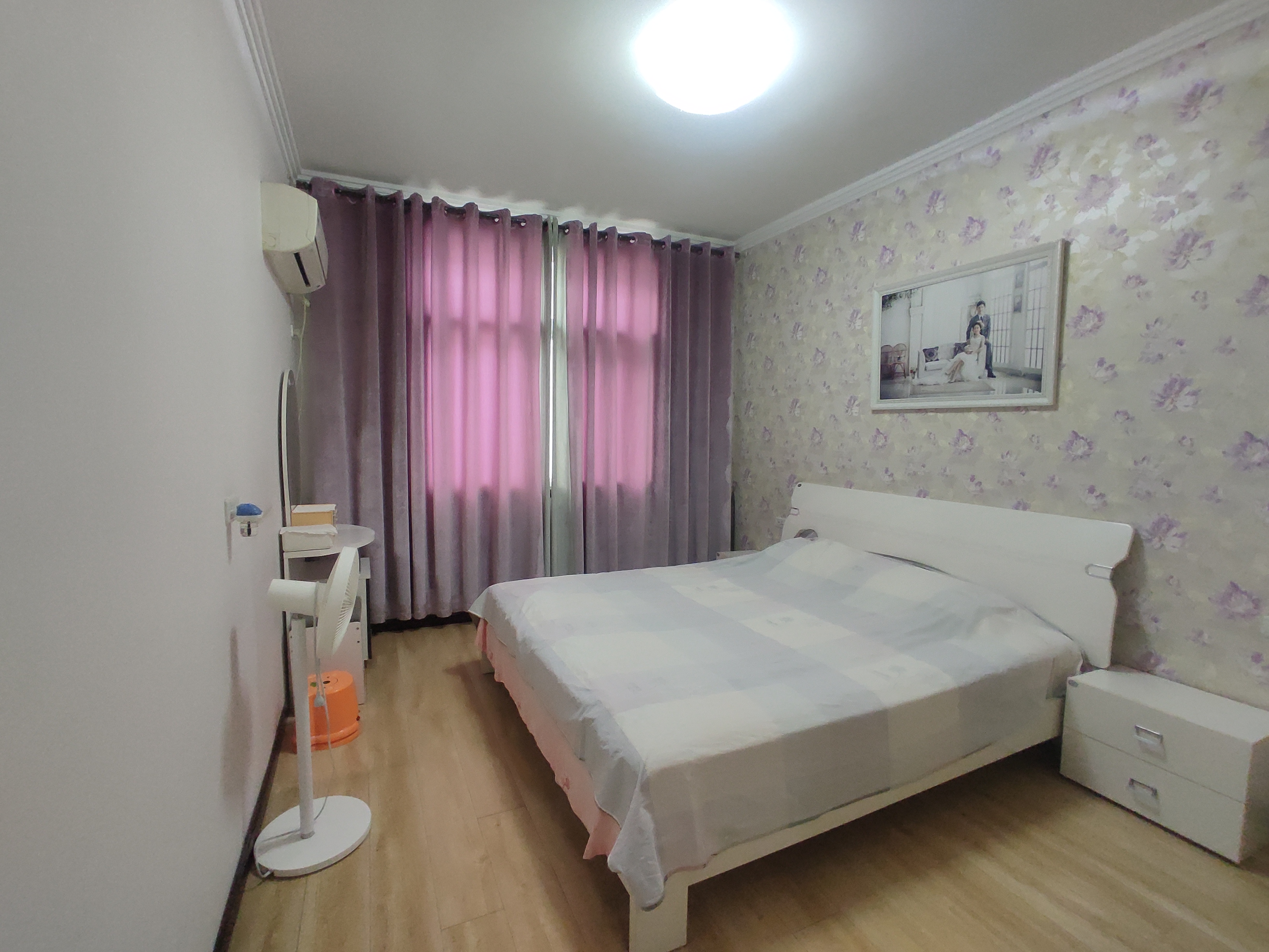 骏马雅苑.精装三房两卫.小区有出场好停车.证件满二.看房方便