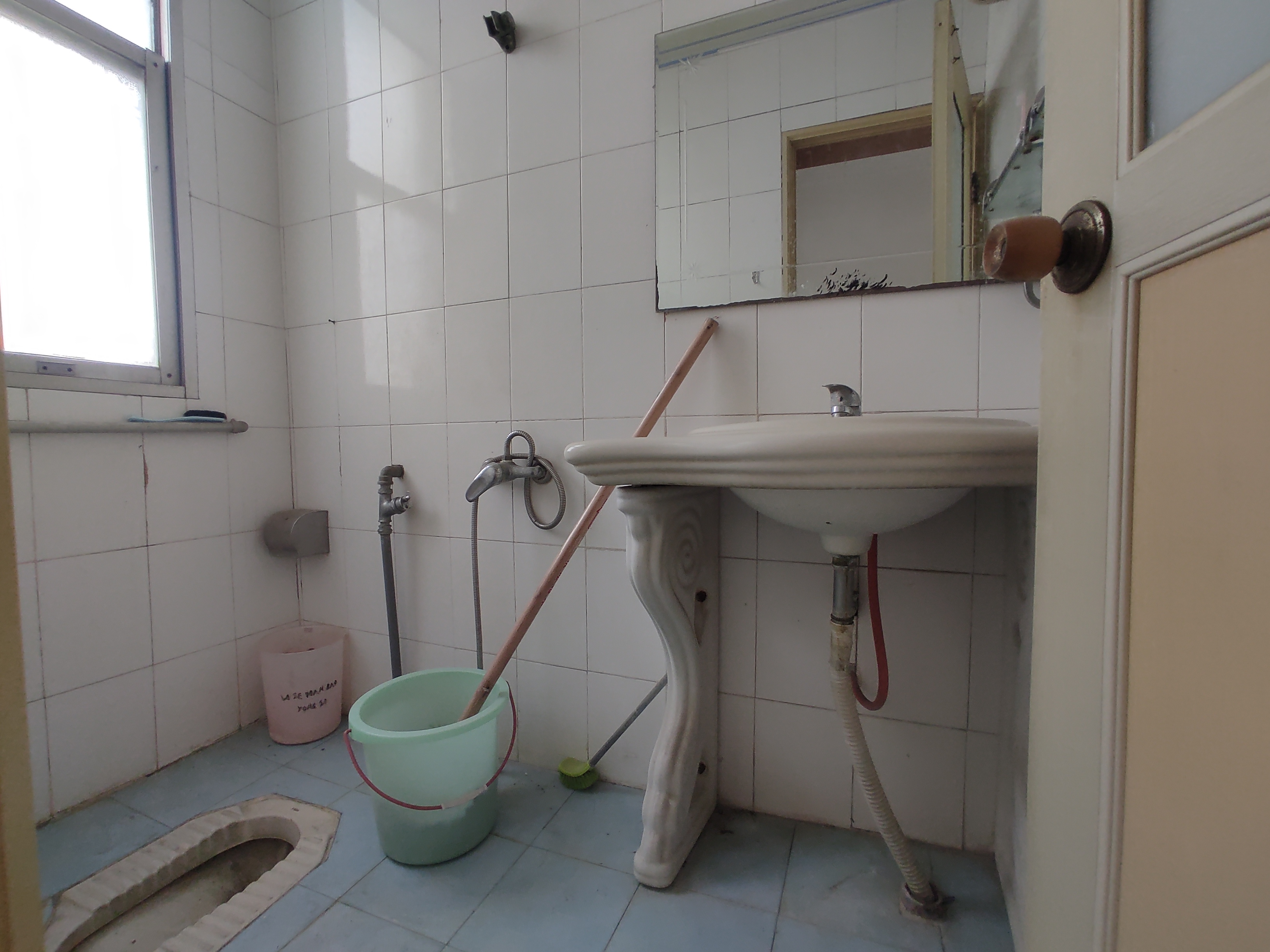 税务局宿舍.商城附近大两房.看房很方便