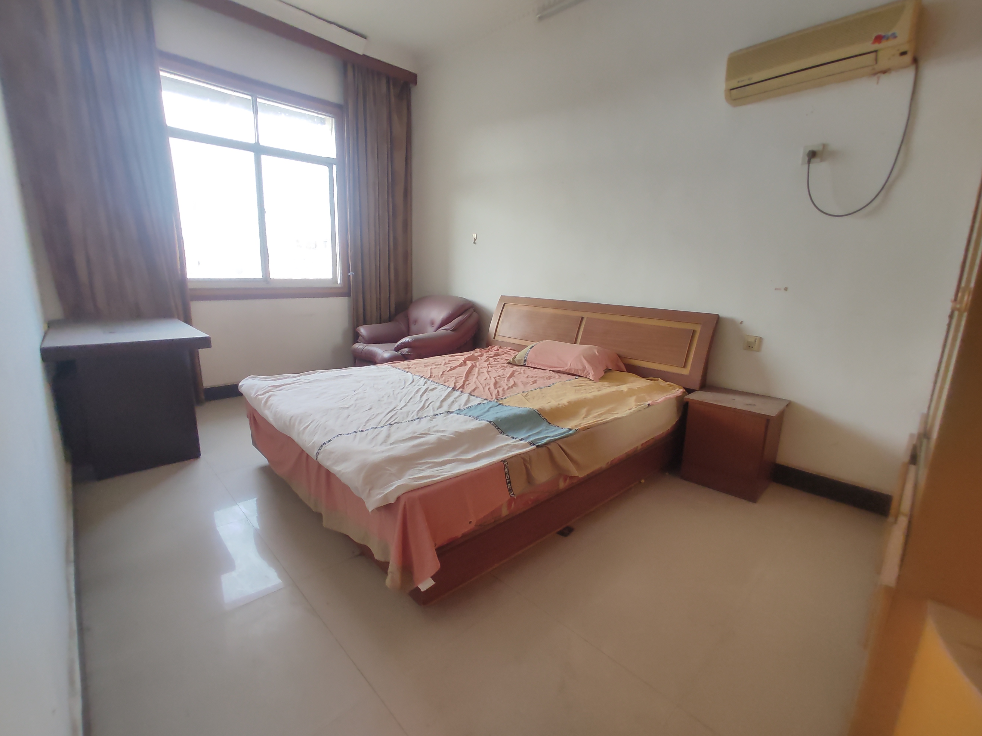 税务局宿舍.商城附近大两房.看房很方便