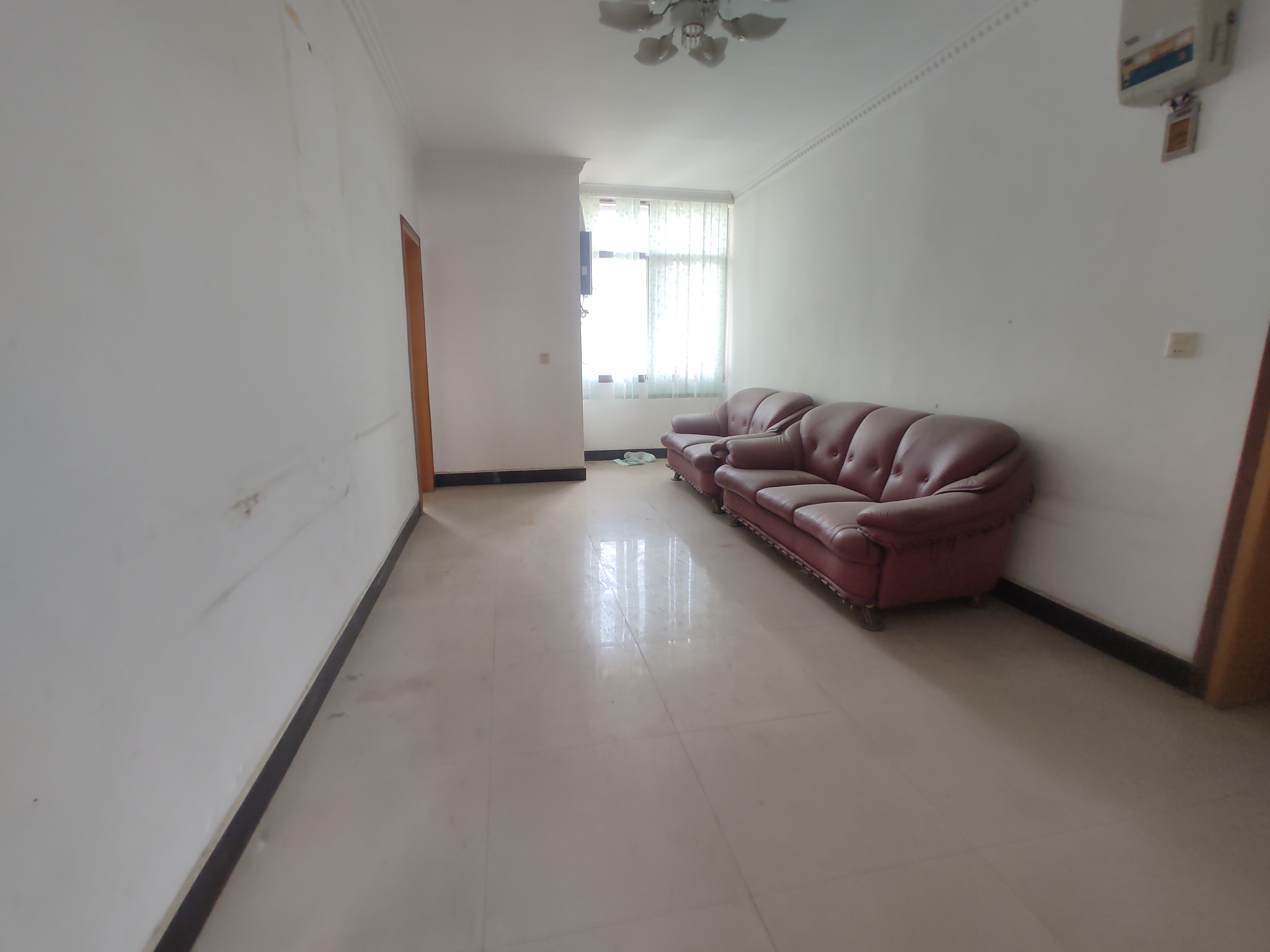 税务局宿舍.商城附近大两房.看房很方便